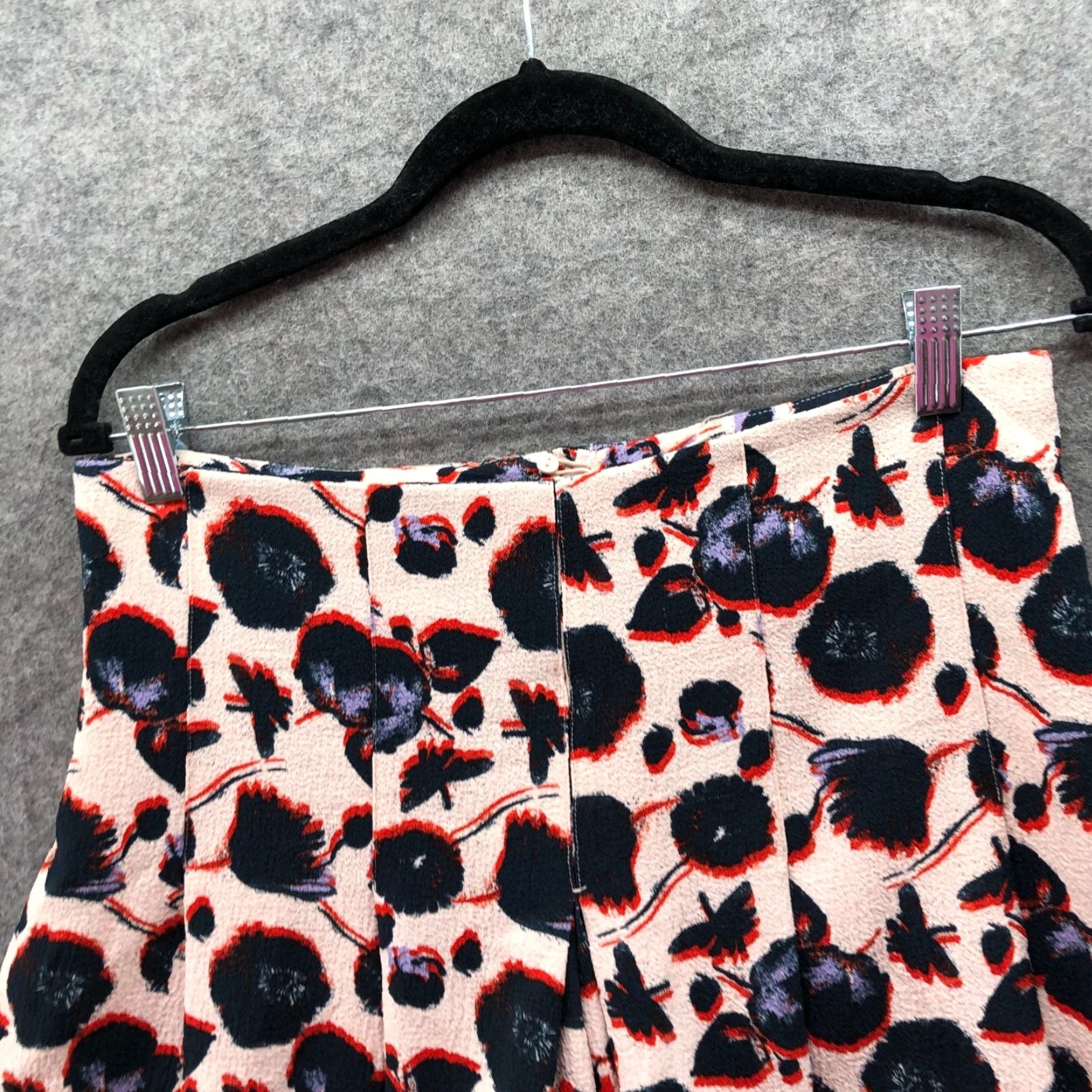 H&M H&M Pleated Skirted Shorts Womens 10 High Rise Floral Dress Shorts Pink Blue Shirt? Size 32" / US 10 / IT 46 - 7 Thumbnail