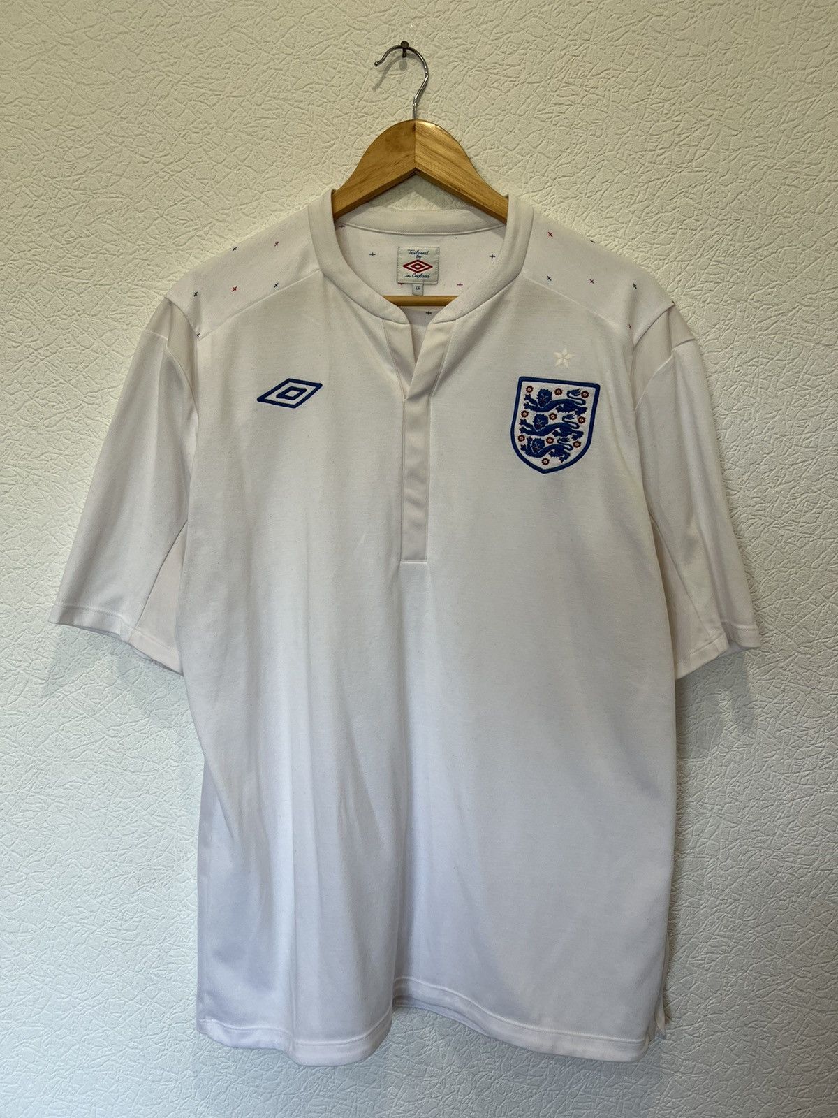 Umbro × Vintage Umbro England 2011 Home Kit Soccer Jersey Size US XL / EU 56 / 4 - 1 Thumbnail