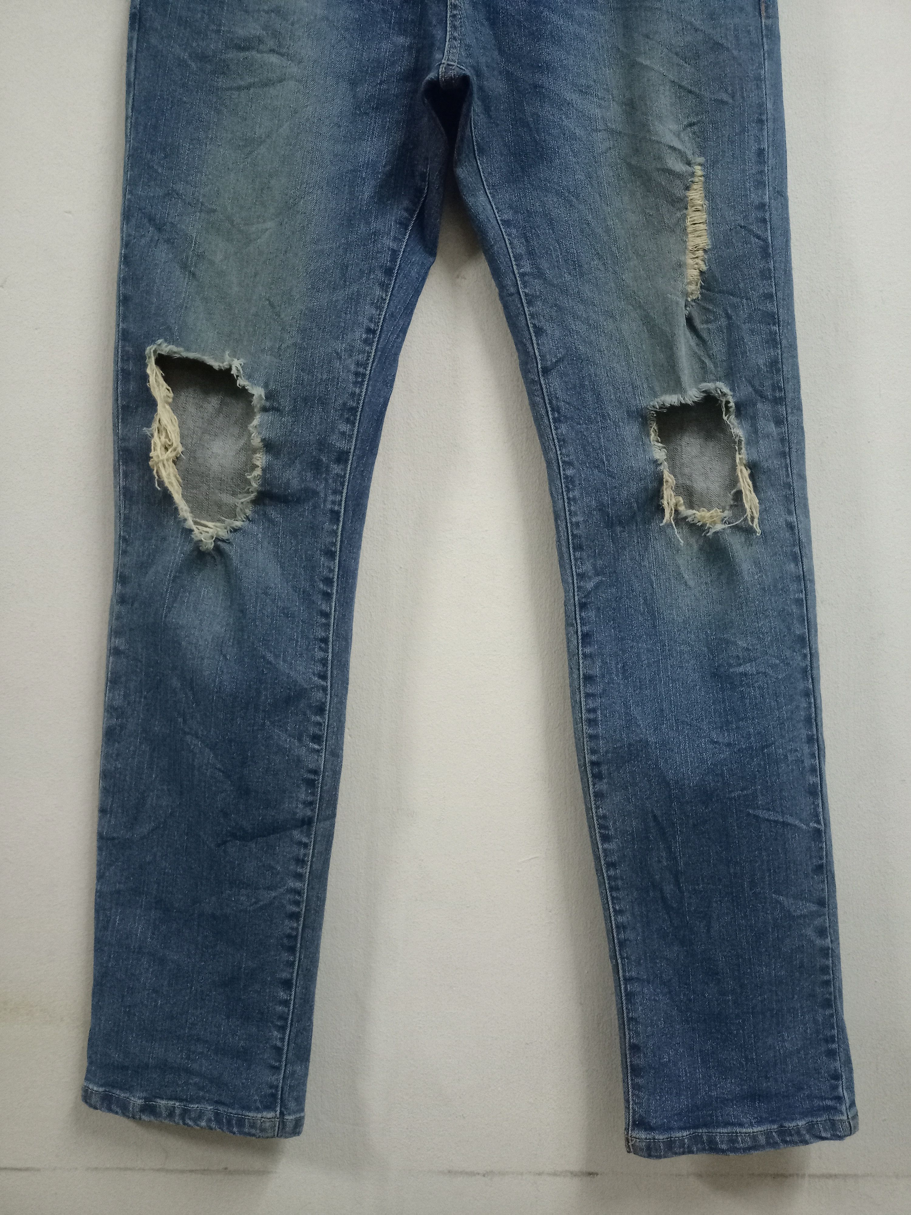 Vintage Katharine Hamnett Blue Wash Ripped Jeans 34x30