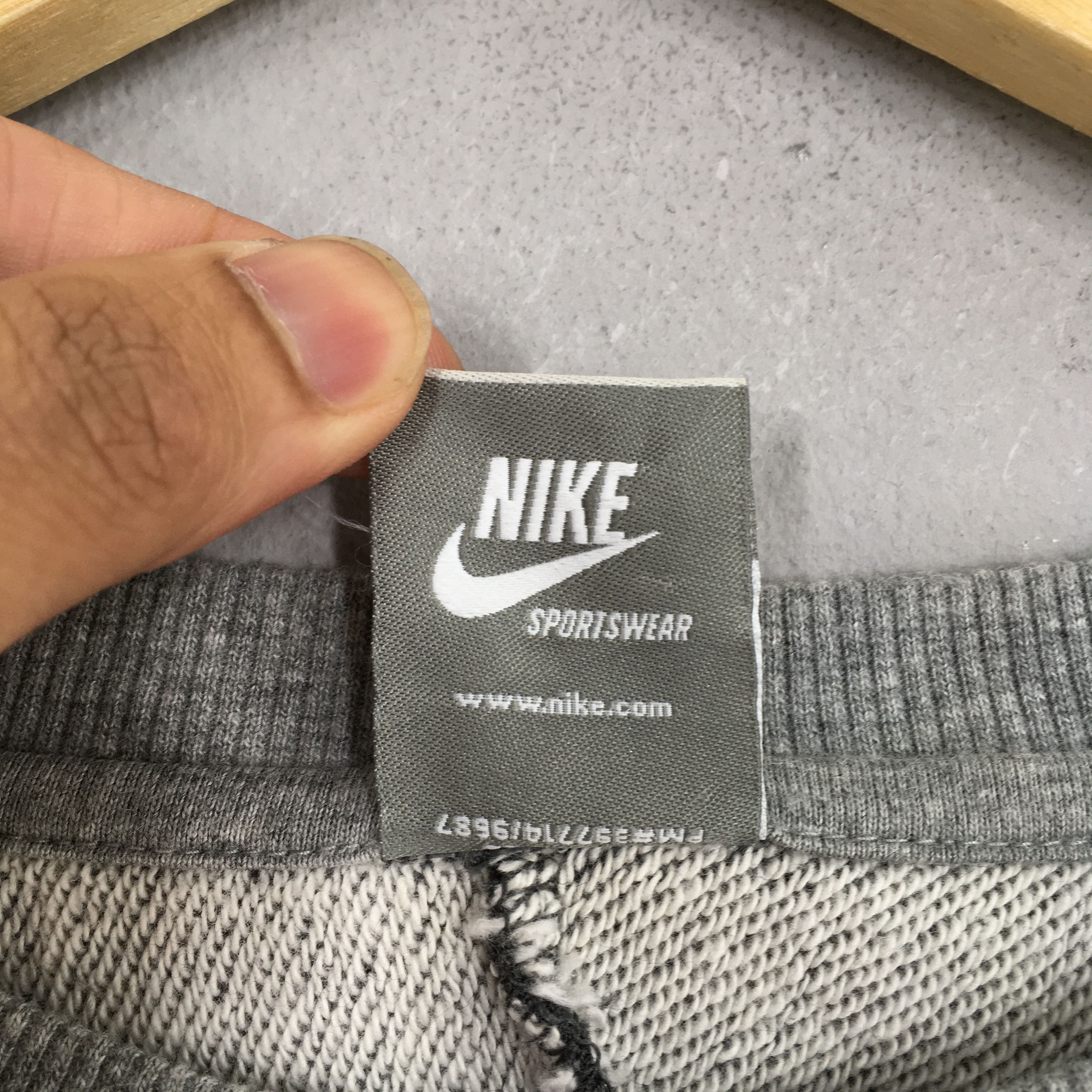 Nike Vintage Y2K Nike Swoosh Gray Sweatshirt Women Small Size S / US 4 / IT 40 - 5 Thumbnail