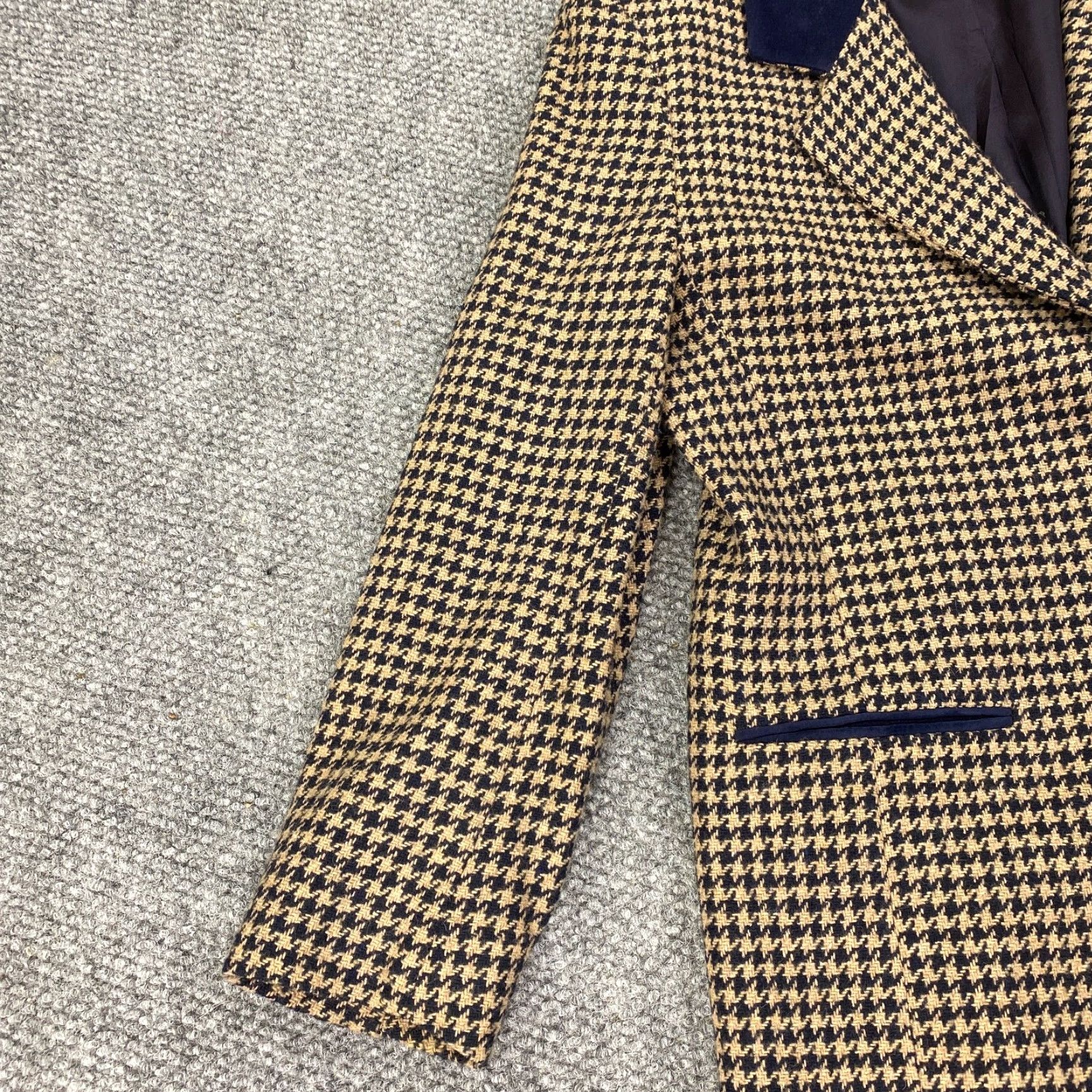 Vintage VINTAGE JL Colebrook Blazer Medium Brown Tan Blue Wool Blend Houndstooth Plaid Button Lined Pockets Classic USA Womens Size M / US 6-8 / IT 42-44 - 6 Thumbnail