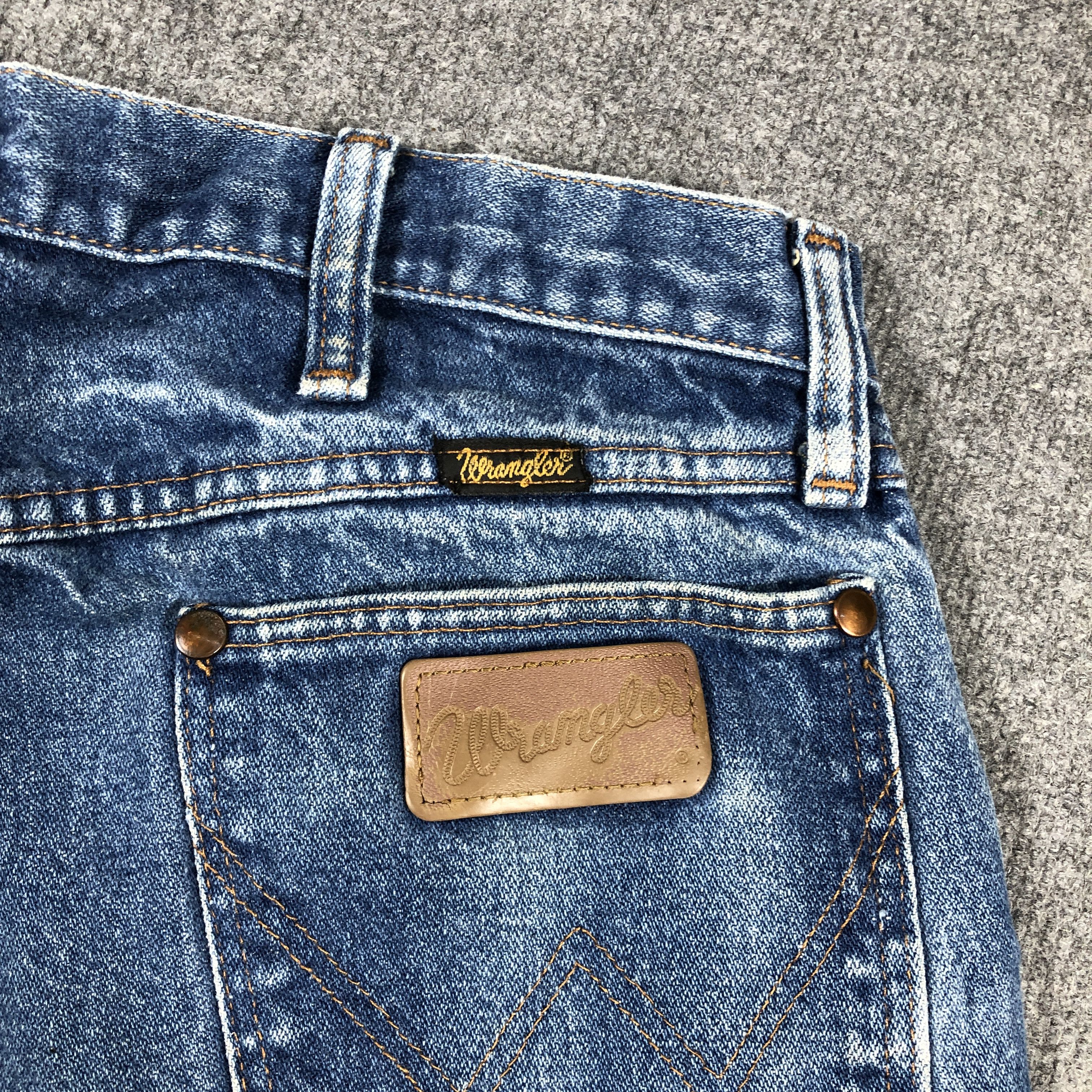 Vintage × Wrangler Vintage Wrangler Light Blue Wash Jeans L711 Size US 33 - 6 Thumbnail