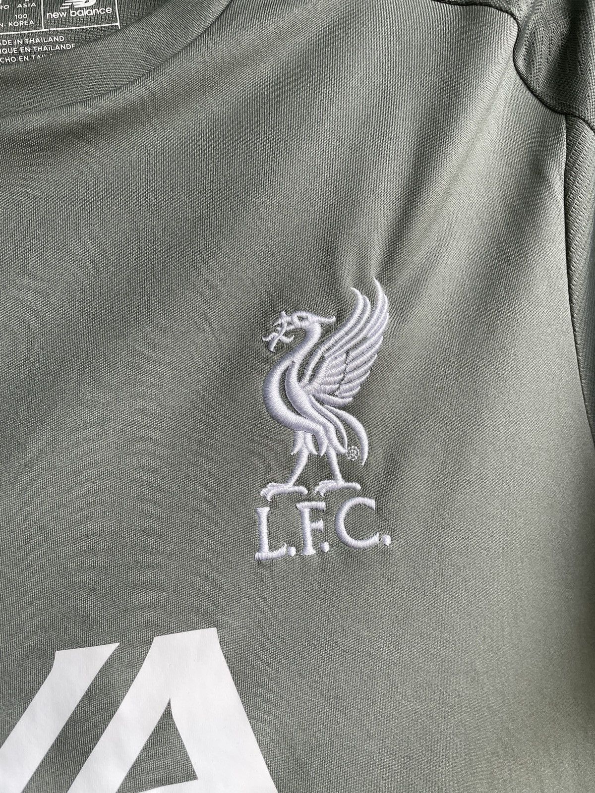 New Balance Liverpool New Balance 2019/20 Training Jersey Football shirt Size US M / EU 48-50 / 2 - 7 Thumbnail