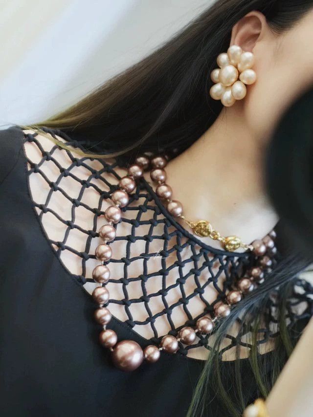 Chanel Chanel Vintage Large Champagne Pearl Long Sweater Necklace Size ONE SIZE - 4 Thumbnail
