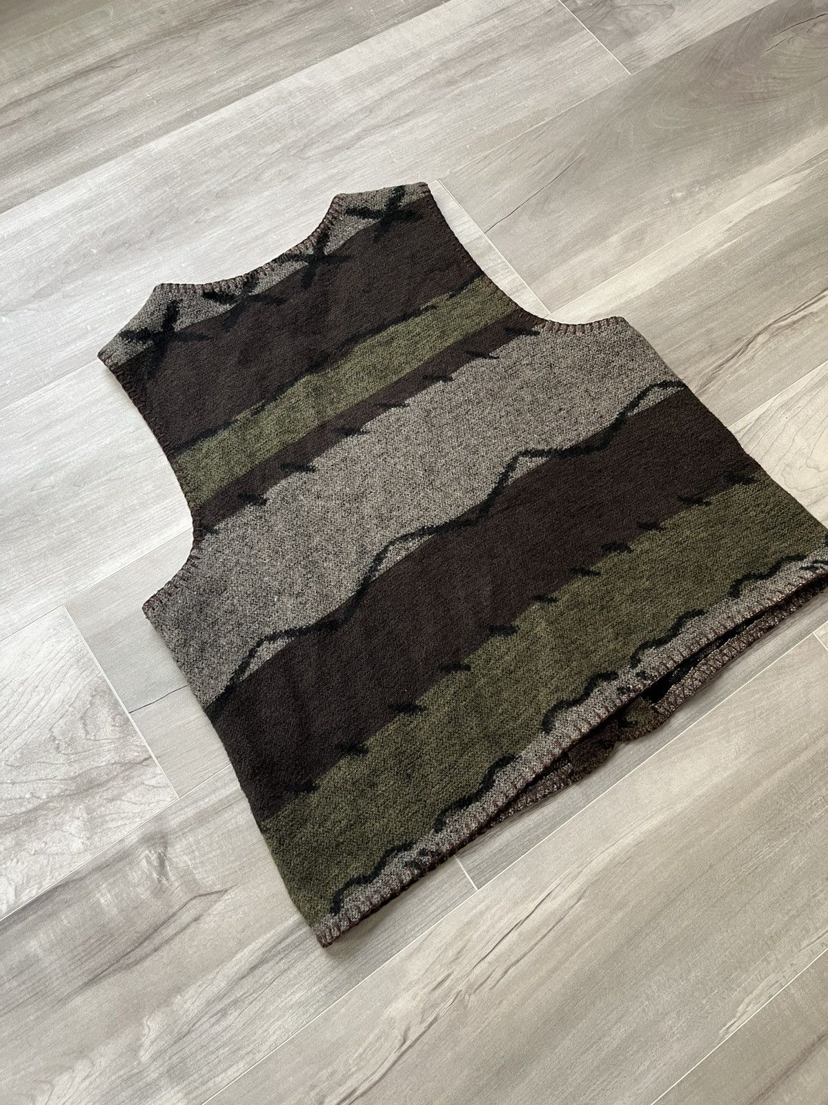 Vintage Vintage Wool Vest Size: Large Size US L / EU 52-54 / 3 - 7 Thumbnail
