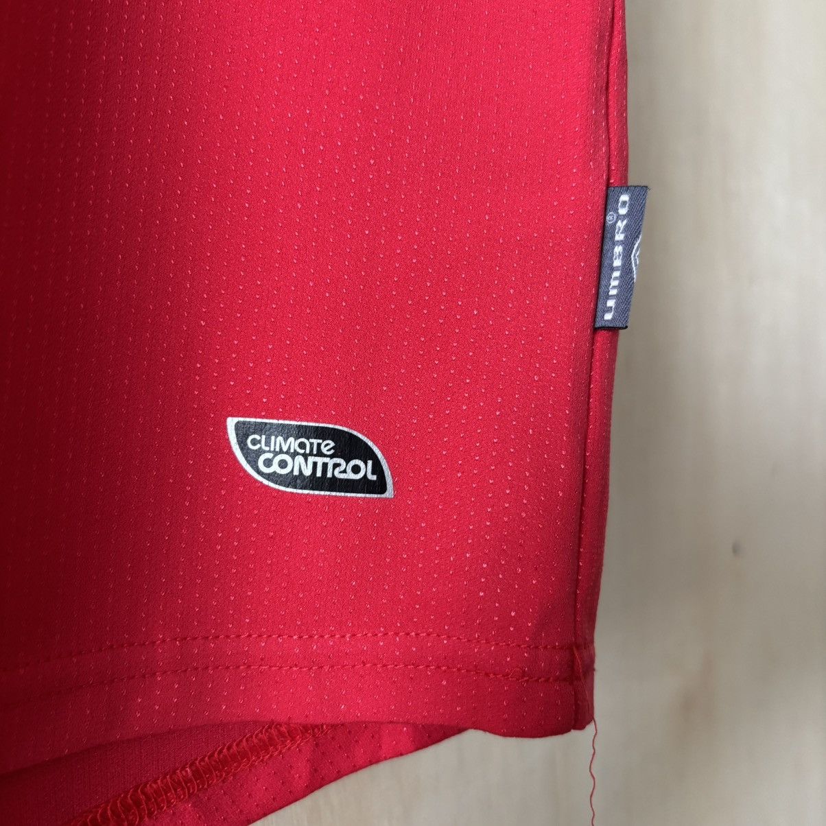 Umbro 2000s Umbro Colorblock Football Jersey Size US L / EU 52-54 / 3 - 4 Thumbnail