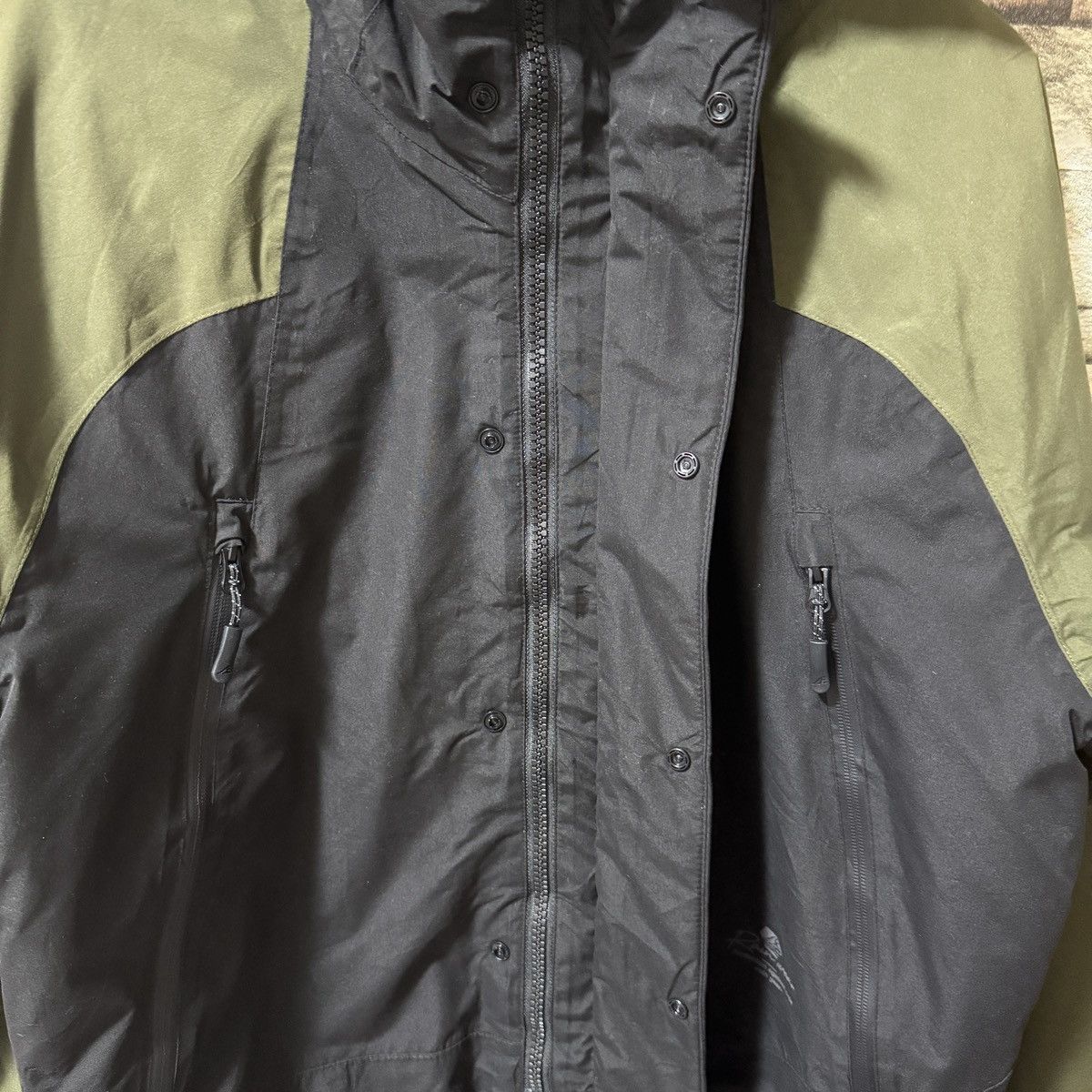 Japanese Brand GORPCORE AEGIS WATERPROOF OUTDOOR JACKET Size US L / EU 52-54 / 3 - 4 Thumbnail