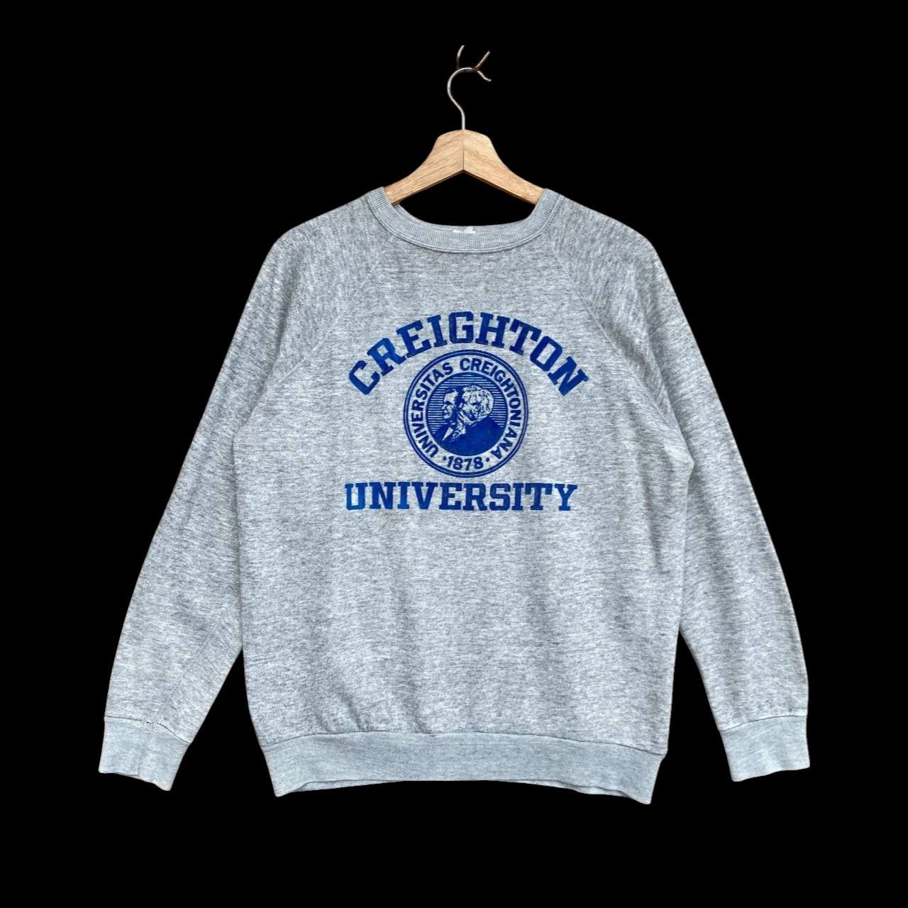 Vintage VINTAGE 80s Creighton University Sweatshirt Grey Raglan Size US XL / EU 56 / 4 - 1 Thumbnail