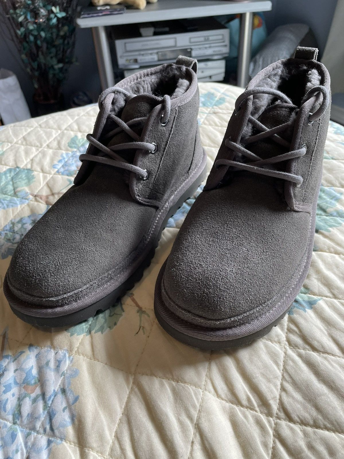 Ugg Ugg Neumel Boots Dark Grey Suede Size US 7 / EU 40 - 1 Thumbnail