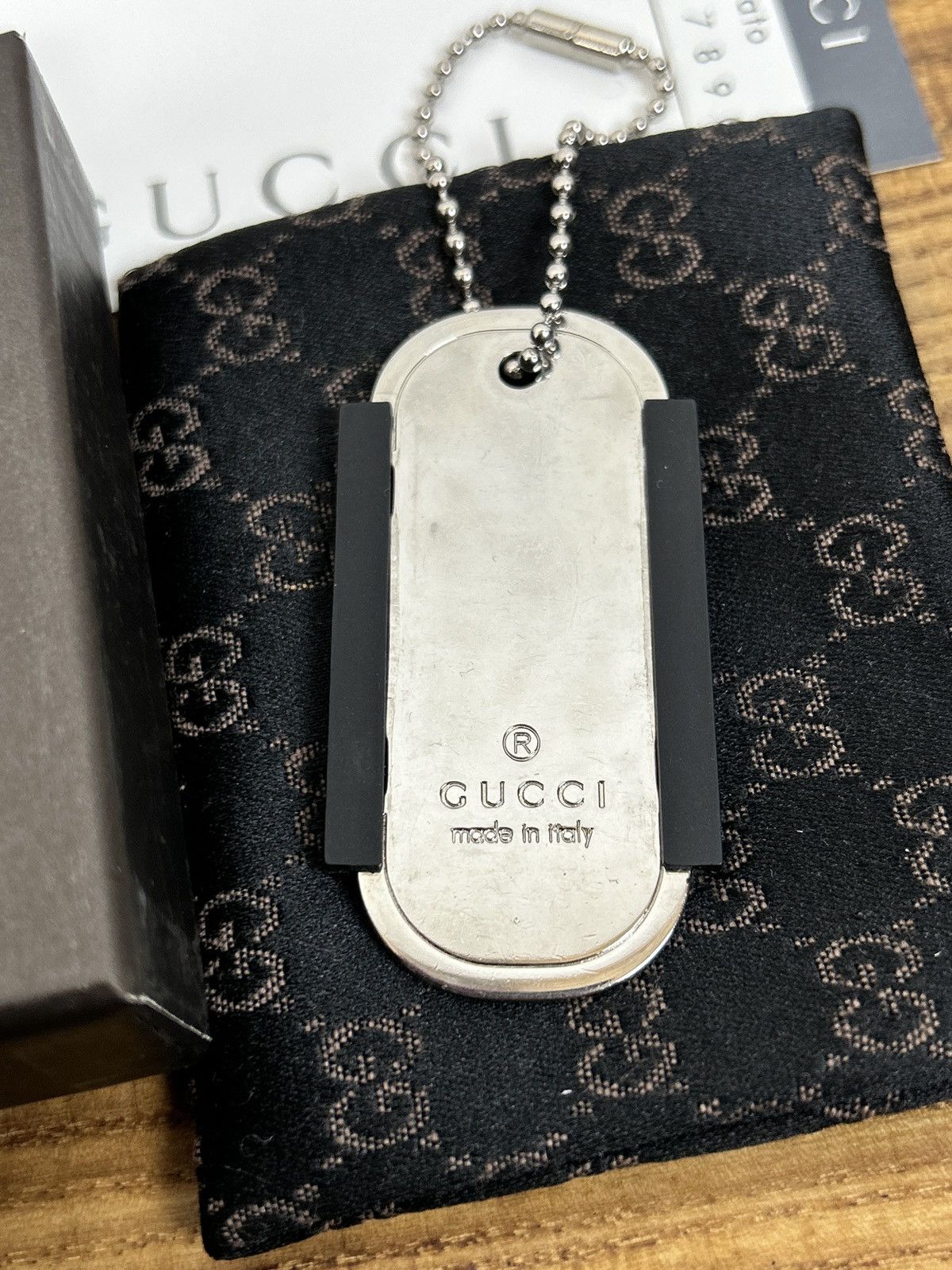 Gucci Gucci Keychain With Rubber Frame Dog Tag Size ONE SIZE - 1 Thumbnail