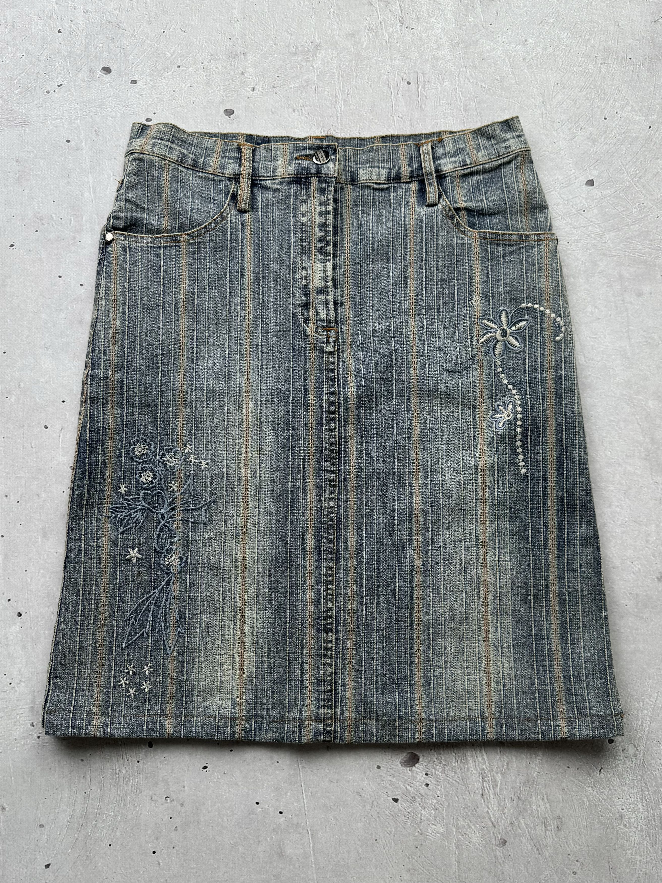 Japanese Brand × Vintage Vintage Amazing Denim Skirt Size 27" / US 4 / IT 40 - 1 Thumbnail