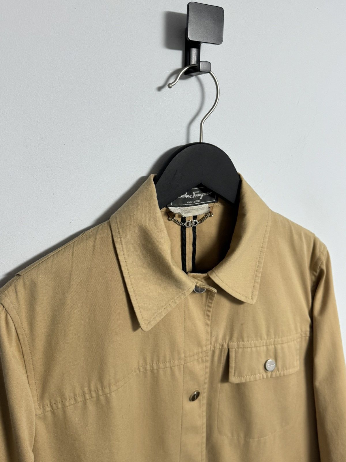 Salvatore Ferragamo Vintage Salvatore Ferragamo Monogram Inside Trench Jacket Size M / US 6-8 / IT 42-44 - 12 Thumbnail