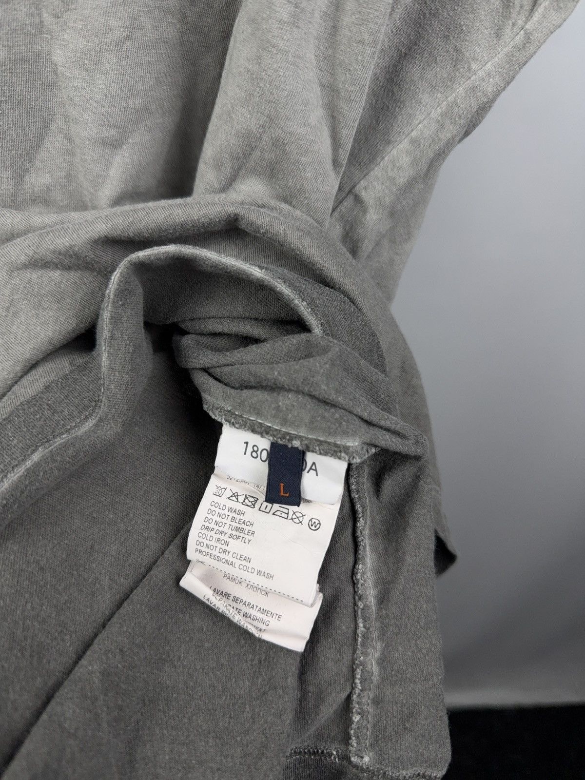 Trussardi 00s Trussardi Jeans Spray Big Logo Tee Vintage Grey Italy Size US L / EU 52-54 / 3 - 6 Thumbnail