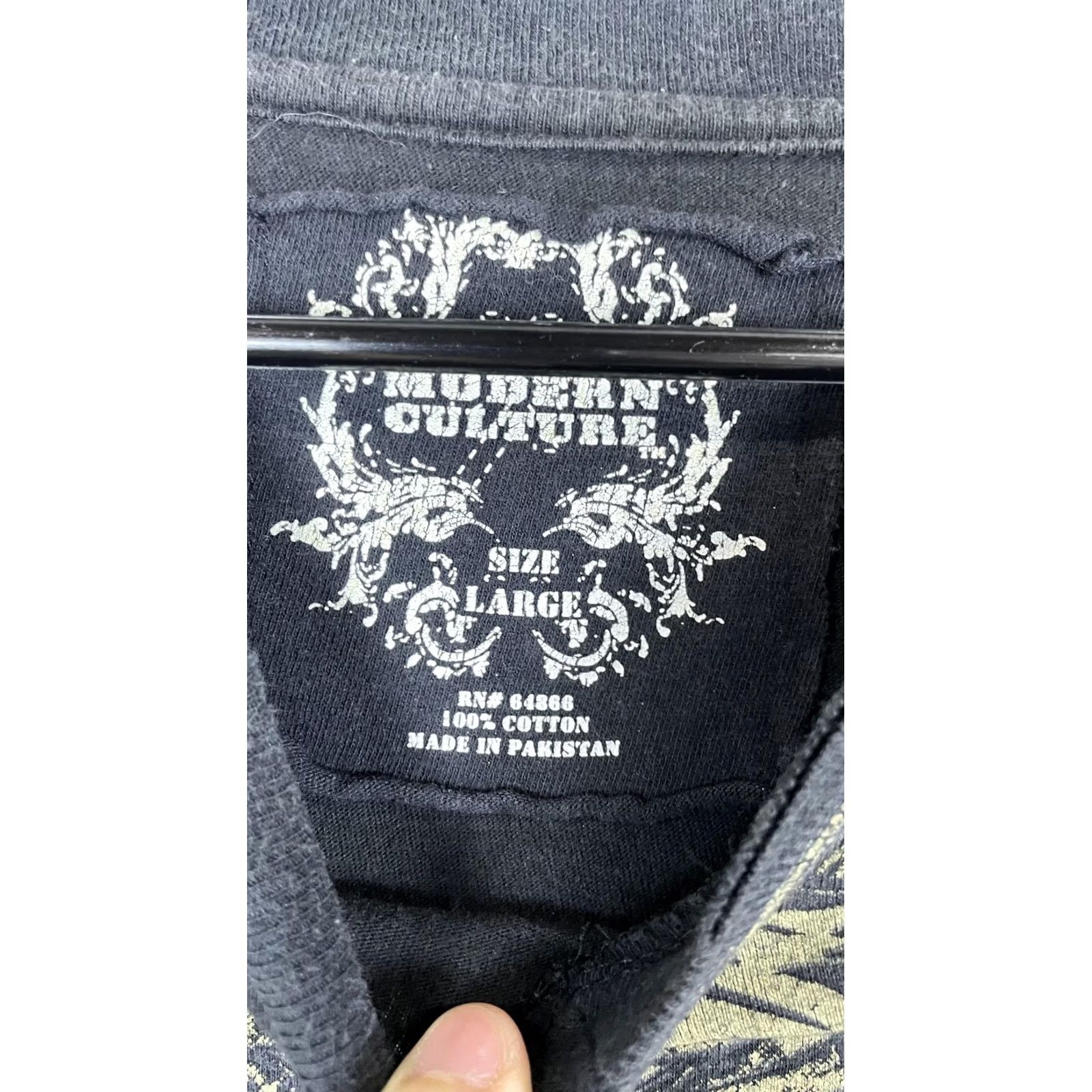 Vintage Modern Culture Shirt Mens Large Black Gold V Neck Graphic Eagle Snake Crest Tee Size US L / EU 52-54 / 3 - 4 Thumbnail
