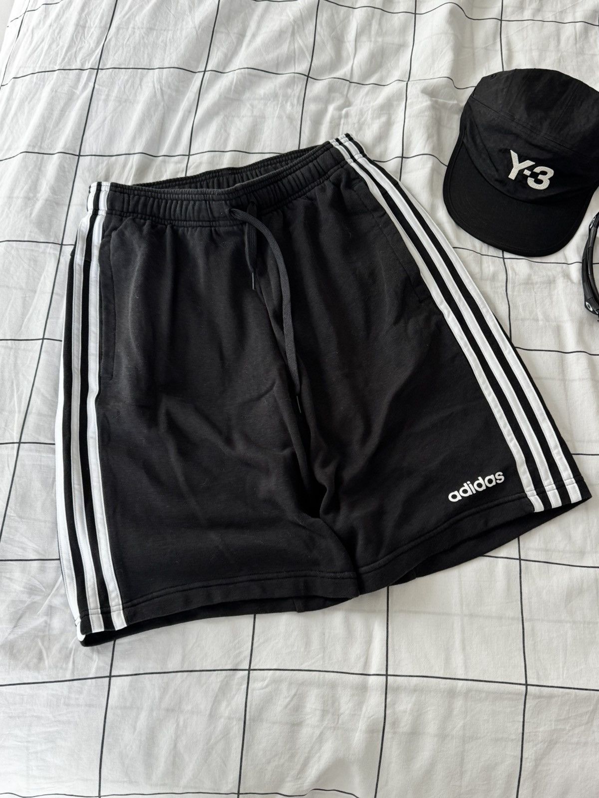 Adidas Adidas Baggy Shorts Balenciaga Style Size US 32 / EU 48 - 1 Thumbnail