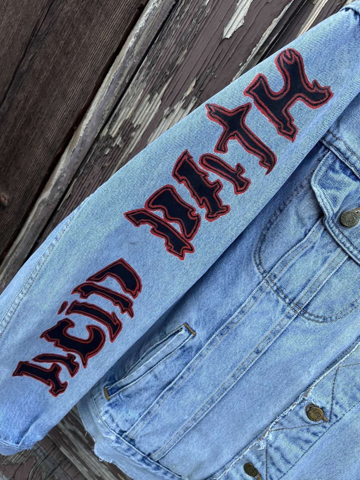 Lee Vintage Acid Bath Lee Distressed Custom Made Denim Jacket Size US L / EU 52-54 / 3 - 14 Thumbnail