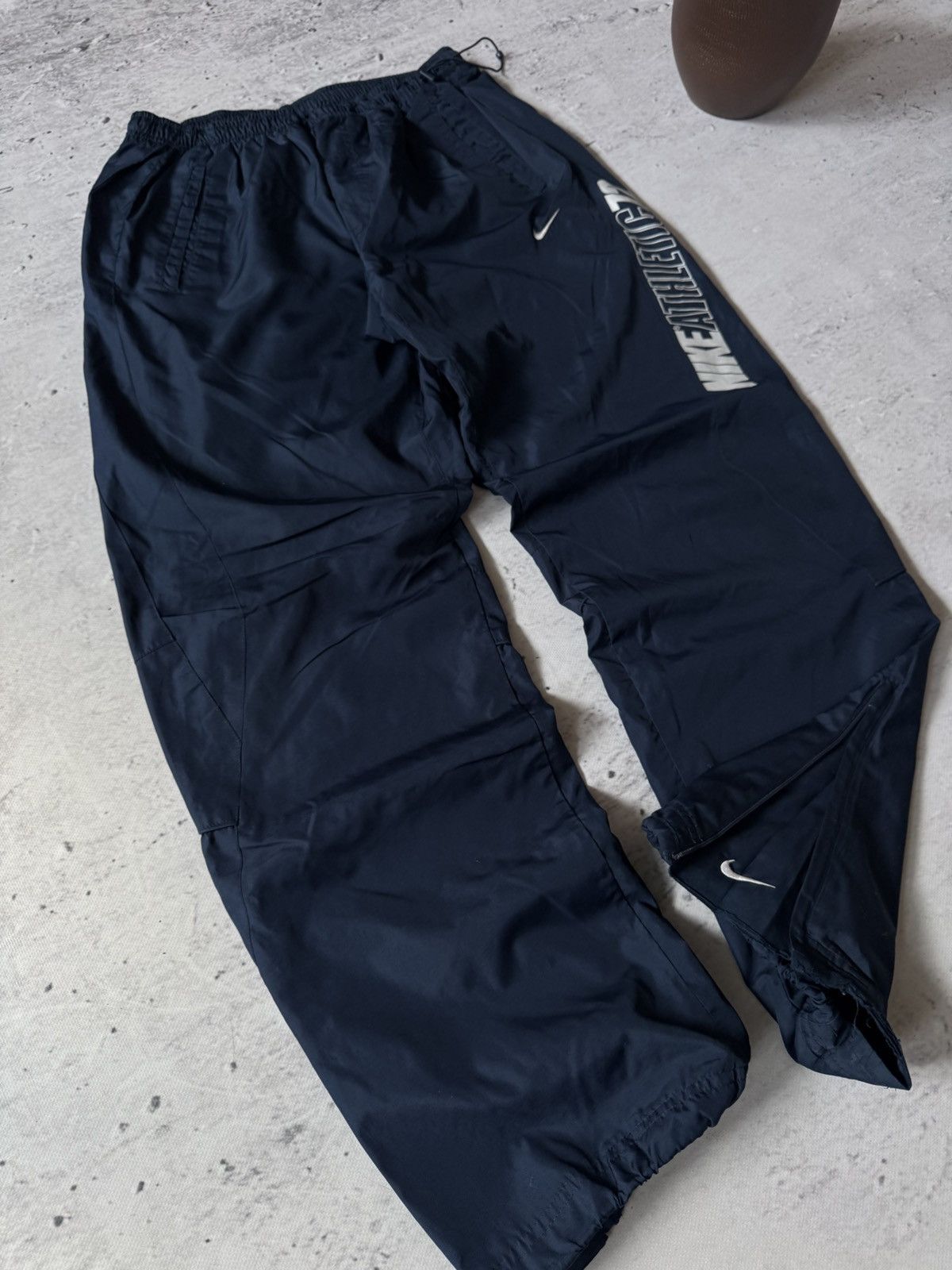 Nike × Vintage NIKE NYLON VINTAGE Y2K OVERSIZE BAGGY FIT PANTS SWEATPANTS Size US 34 / EU 50 - 2 Thumbnail