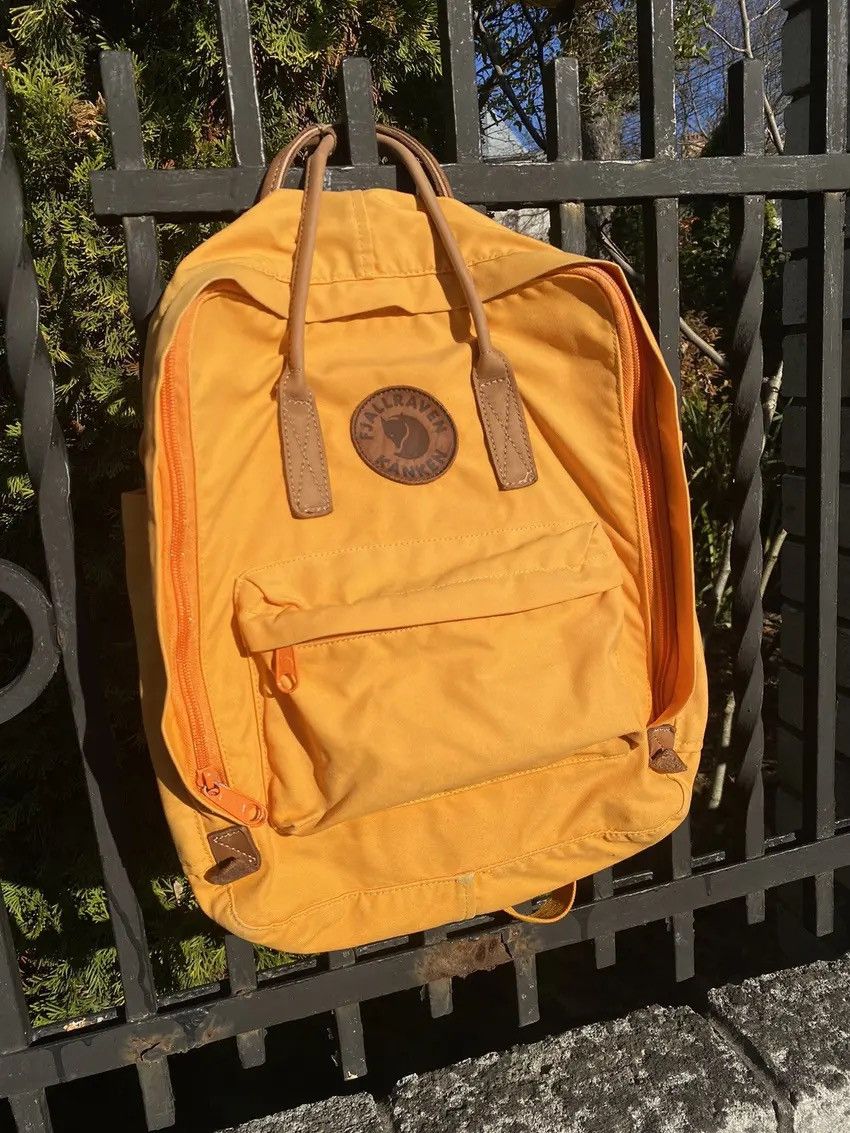 Fjallraven × Vintage Vintage Backpack Fjallraven Kanken No.2 Laptop 15 Acorn Size ONE SIZE - 2 Thumbnail