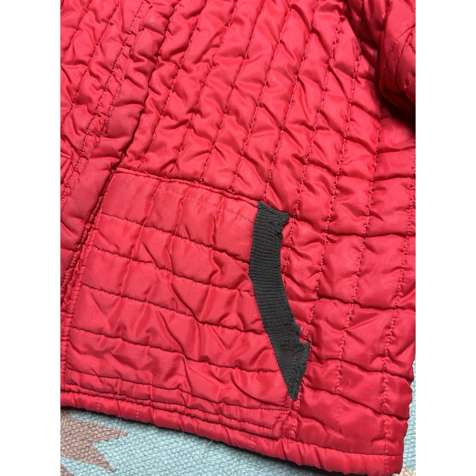 Vintage VINTAGE 60s quilted bomber jacket waffle knit thermal lined zip red men’s large Flight Jacket Mens Regular L Red Quilted Bomber / 60s Vintage Flight Size US L / EU 52-54 / 3 - 5 Thumbnail