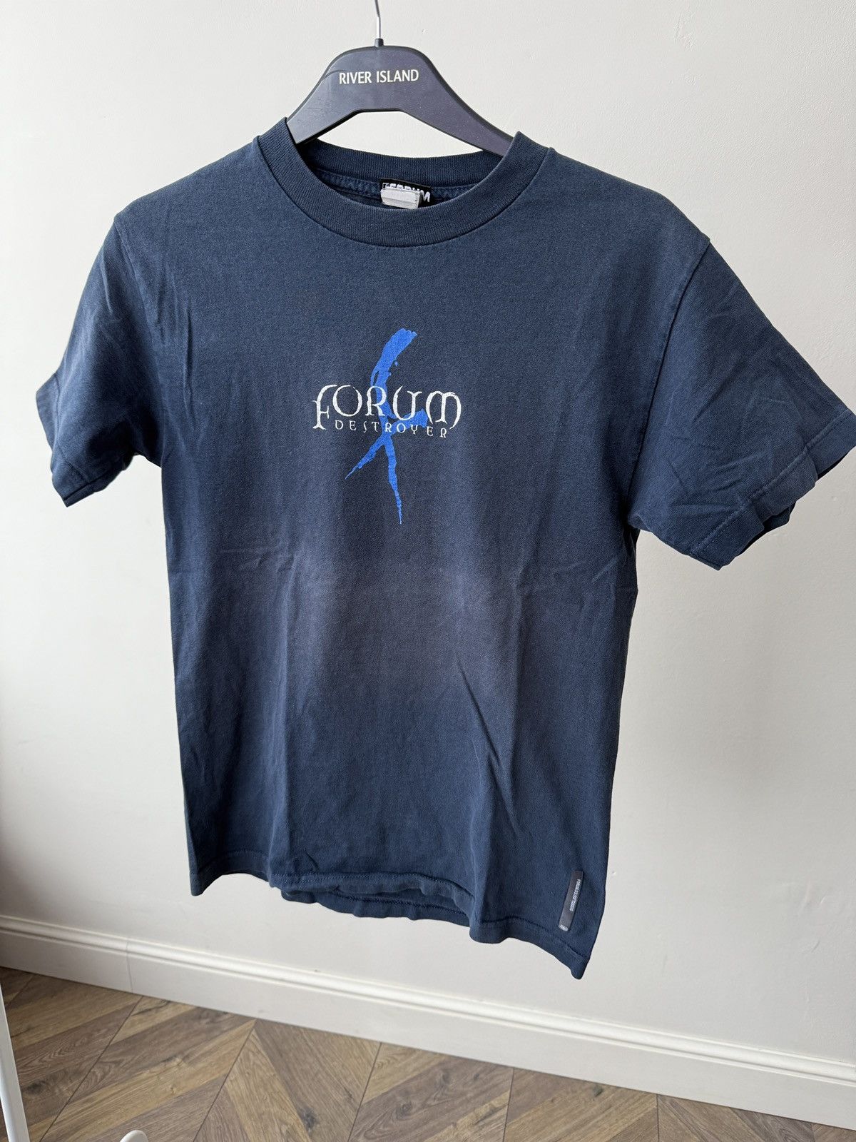 Other Vintage 90s forum snowboards foursquare destroyer t shirt Size US S / EU 44-46 / 1 - 3 Thumbnail