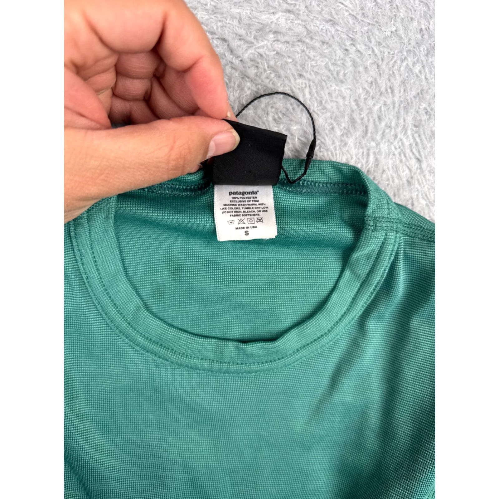 Patagonia VINTAGE Patagonia Shirt Men S Green Capilene Short Sleeve Polyester Layering Size US S / EU 44-46 / 1 - 4 Thumbnail