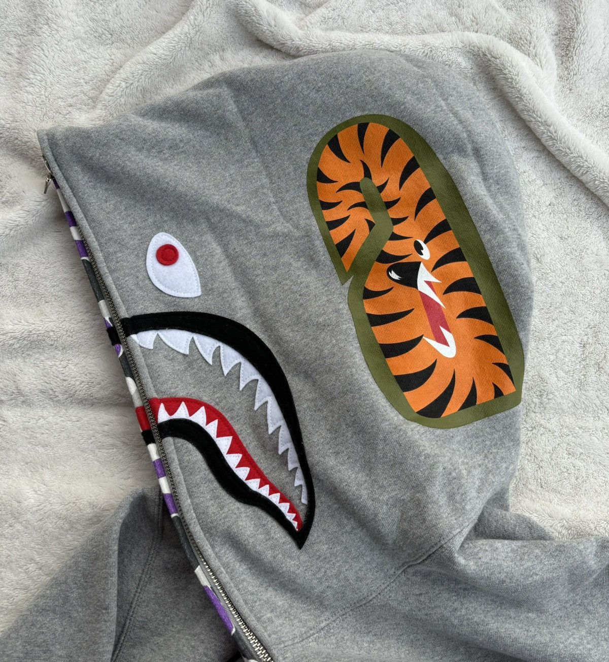Bape Bape Grey ‘Soho Store 18th Anniversary’ Zip Shark Hoodie Size US XL / EU 56 / 4 - 5 Thumbnail