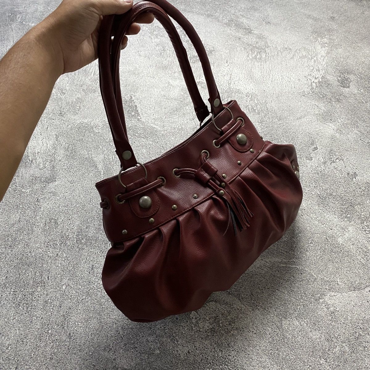 Japanese Brand 2000s Deep Red Drawstirng Leather Shoulder Bag Size ONE SIZE - 4 Thumbnail