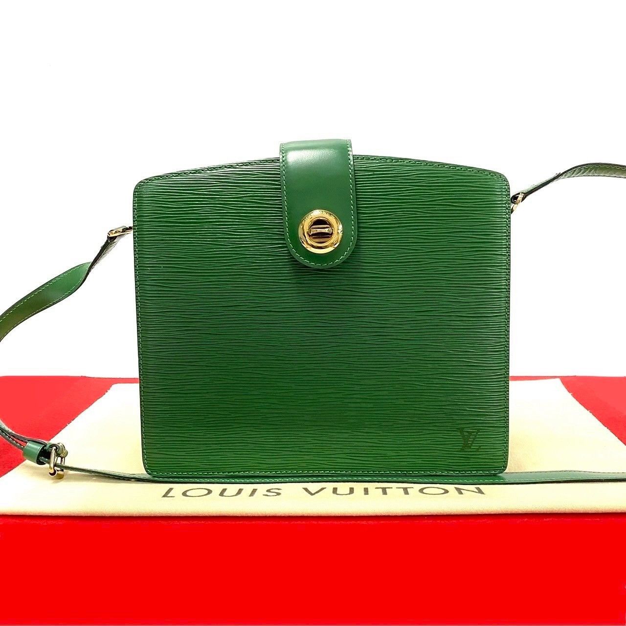 Louis Vuitton Louis Vuitton Capucines Epi Leather Shoulder Bag Leather Shoulder Bag in Green, Women's