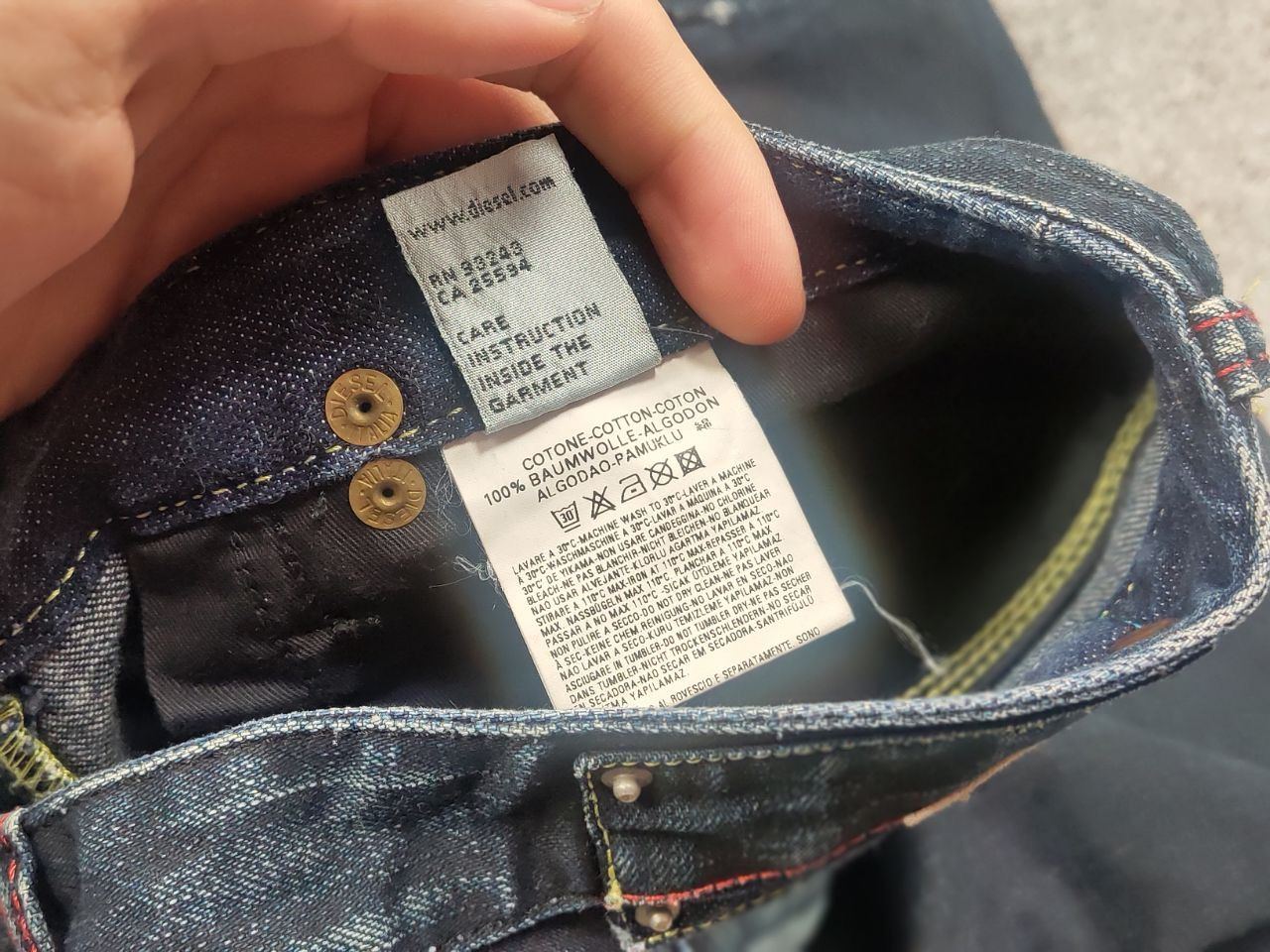 Diesel Vintage Diesel Rippy Logo Distressed Faded Denim Jeans Y2K Size 27" / US 4 / IT 40 - 15 Thumbnail