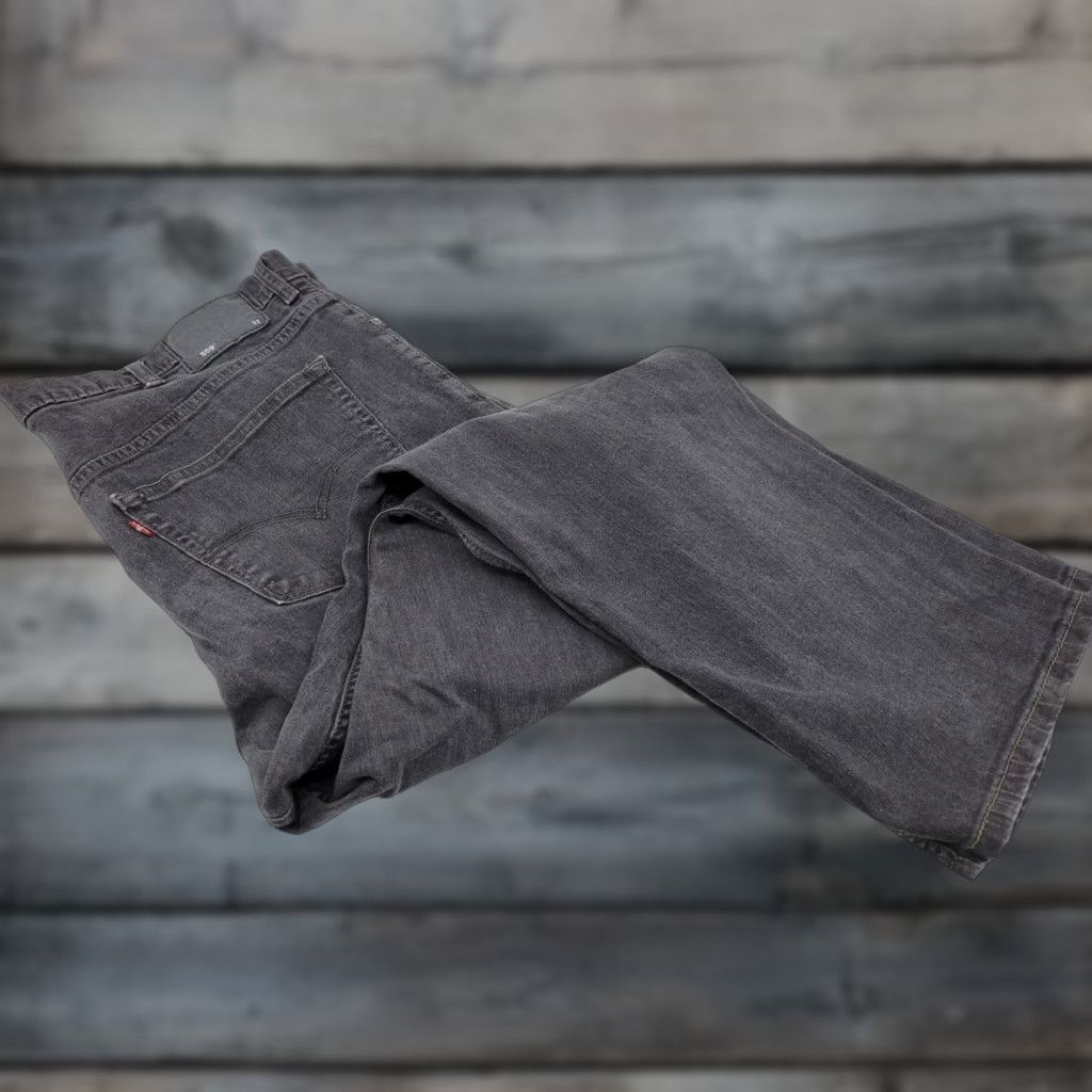 Levi's VINTAGE Levi’s 559 Jeans Mens Gray Black 44 x 32 Size 44/30 Regular 100% Cotton Zip Mid Wash Relaxed Straight Pants Size US 44 / EU 60 - 1 Thumbnail