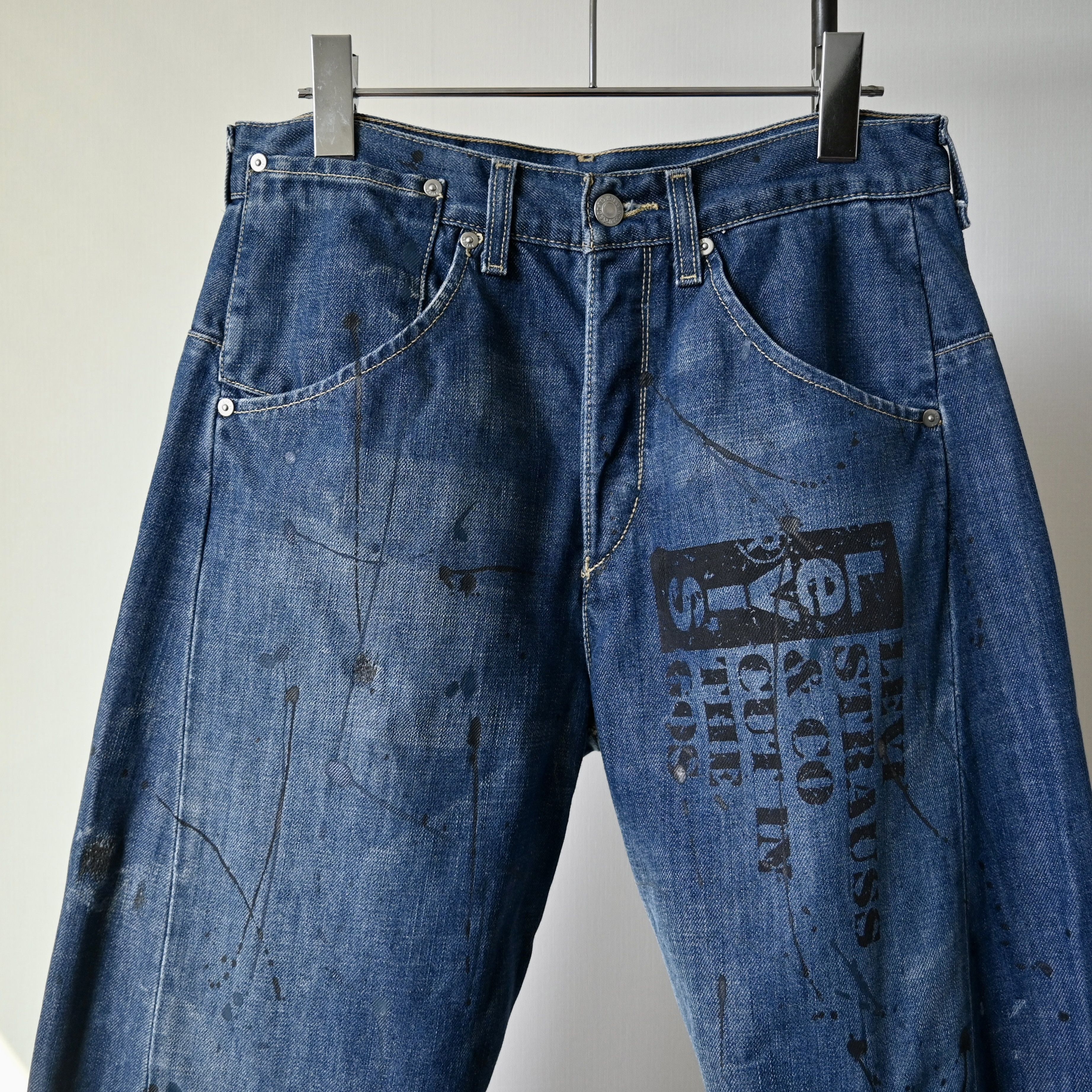 Levi's RARE, 2000s Levi's Europe 3D cut painted jeans, 30 x 32 Size US 30 / EU 46 - 7 Thumbnail