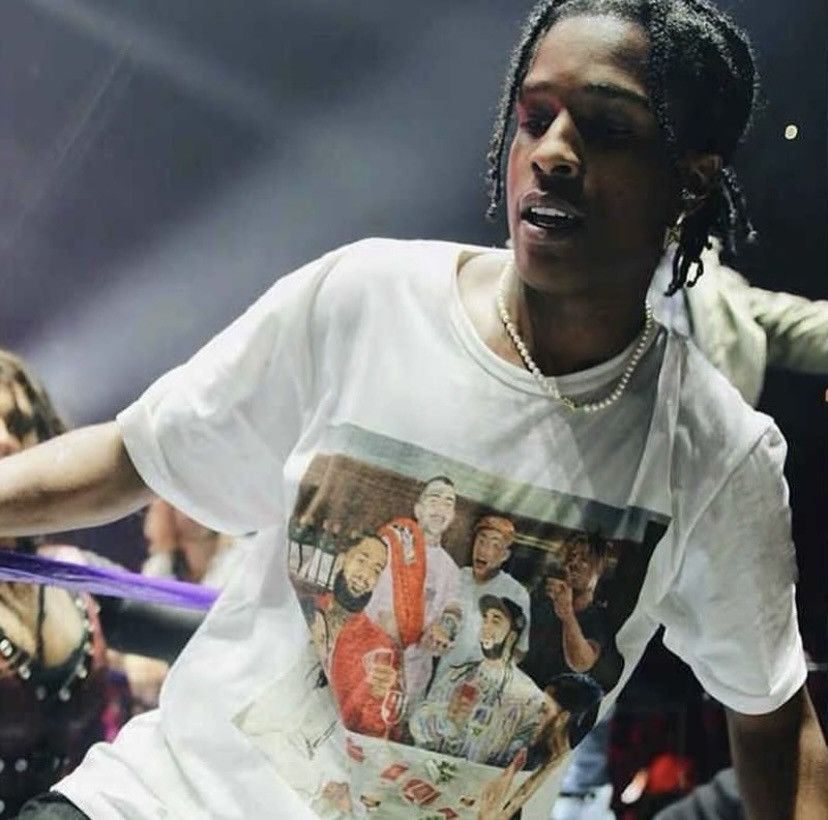 Vlone Vlone Friends & Family Legends Tee (S) Size US S / EU 44-46 / 1 - 8 Thumbnail