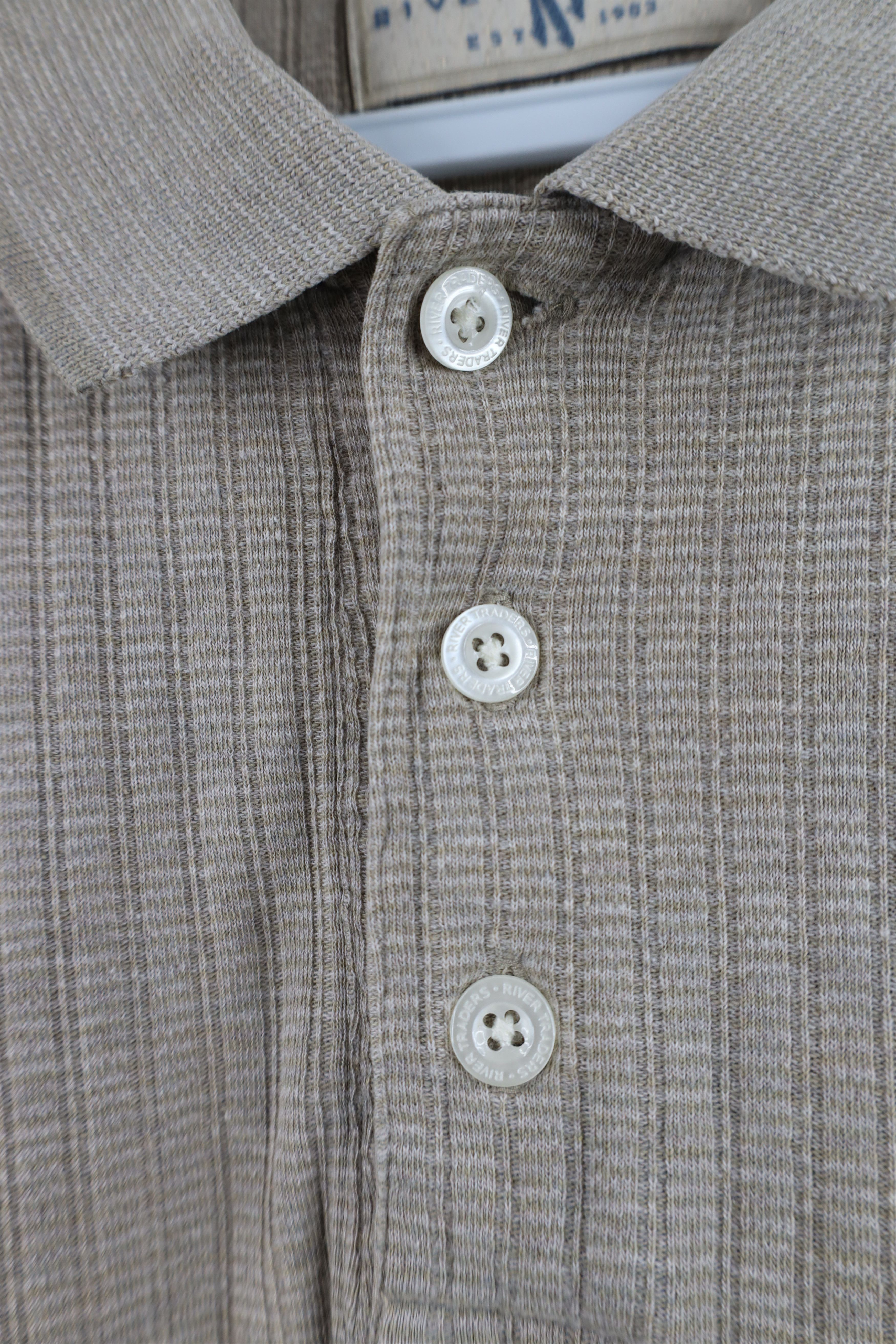 Vintage Vintage 90s Streetwear Textured Collared Polo Shirt Beige Size US M / EU 48-50 / 2 - 4 Thumbnail
