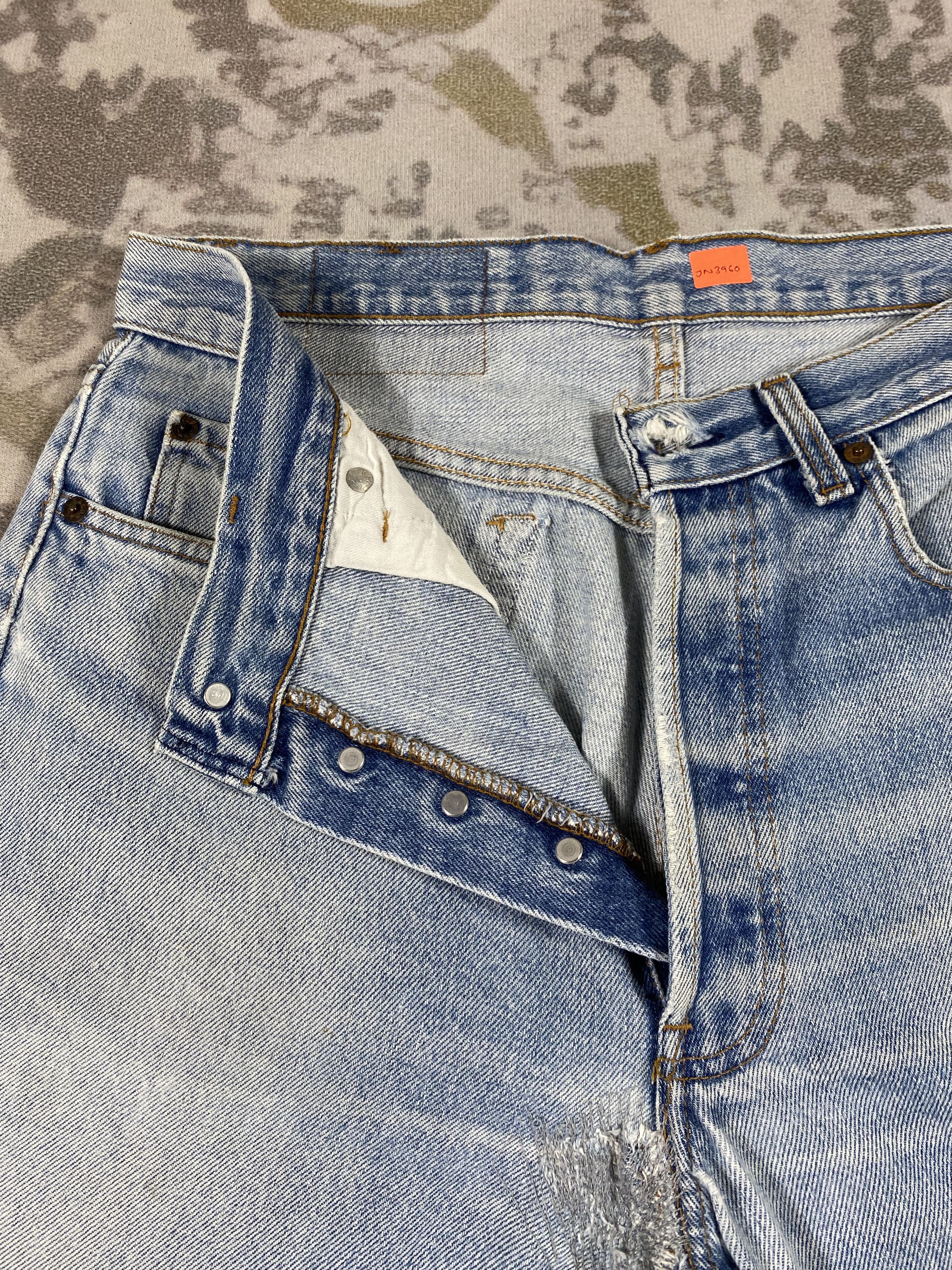 Levi's Vintage Clothing Light Blue Vintage 80s Levi's 501 Jeans 32x29 Denim-JN3960 Size US 32 / EU 48 - 6 Thumbnail