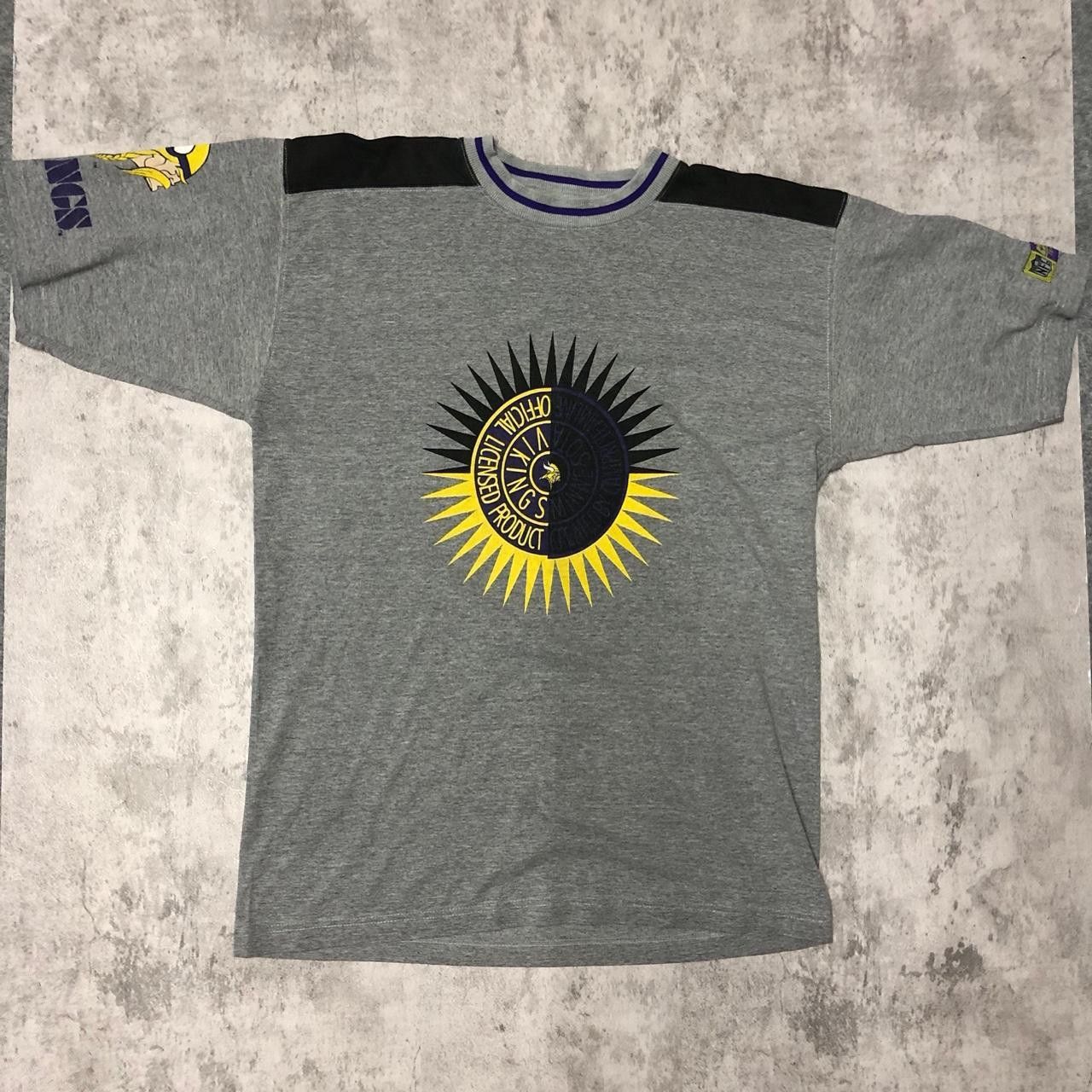 Other Grey and yellow vintage 90s graphic tee Size US XL / EU 56 / 4 - 1 Thumbnail