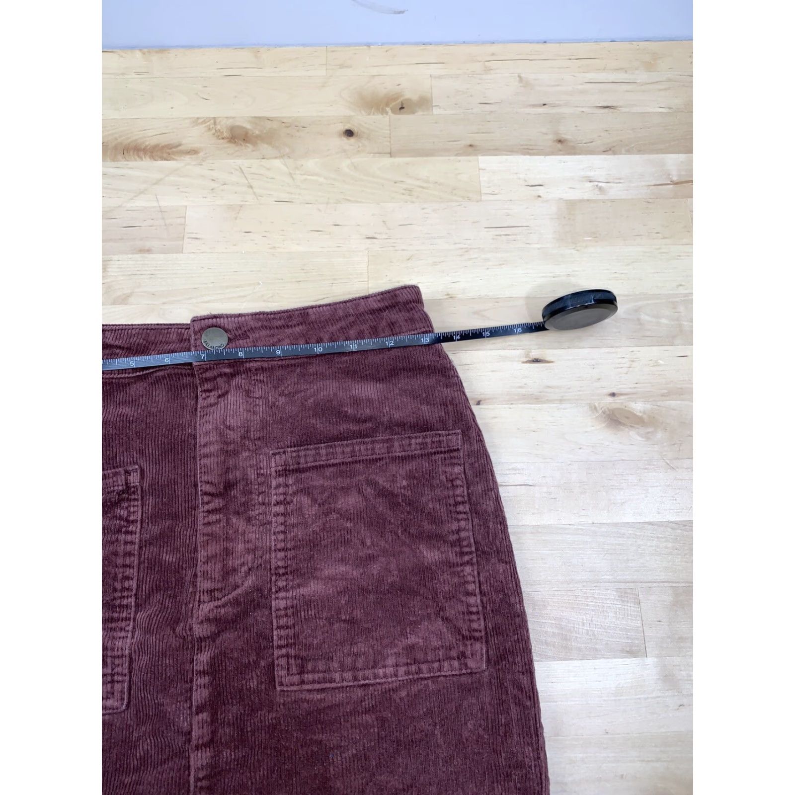 Billabong Billabong Womens Skirt Corduroy Maroon Size 24 Mini Beach Casual Short Regular Red Womens Billabong Skirt 24 Dec 2022 Size 42" / US 20 - 5 Thumbnail