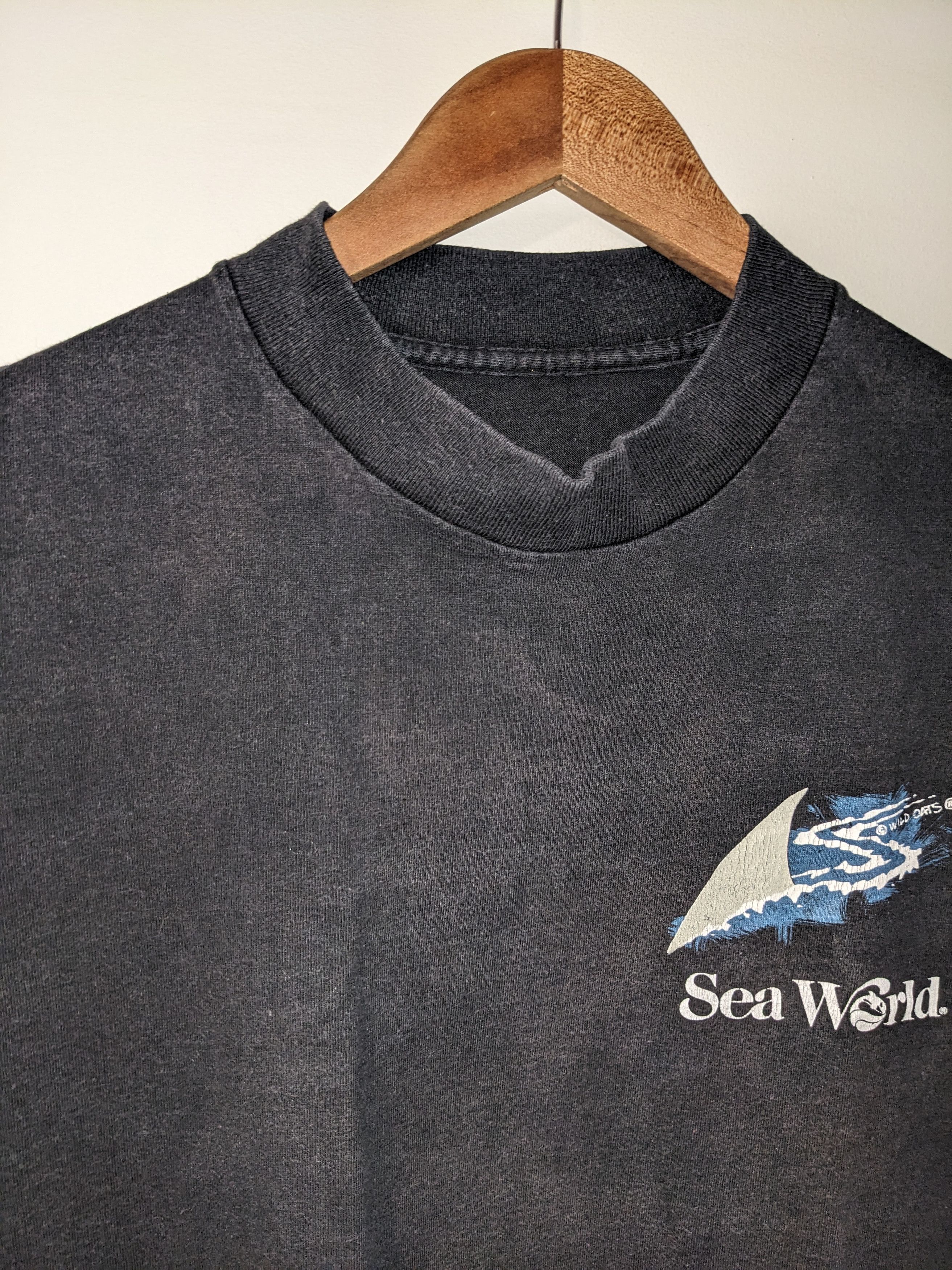 Arts & Science Vintage Sea World Great White Animal Nature Medium T-Shirt Size US M / EU 48-50 / 2 - 8 Thumbnail