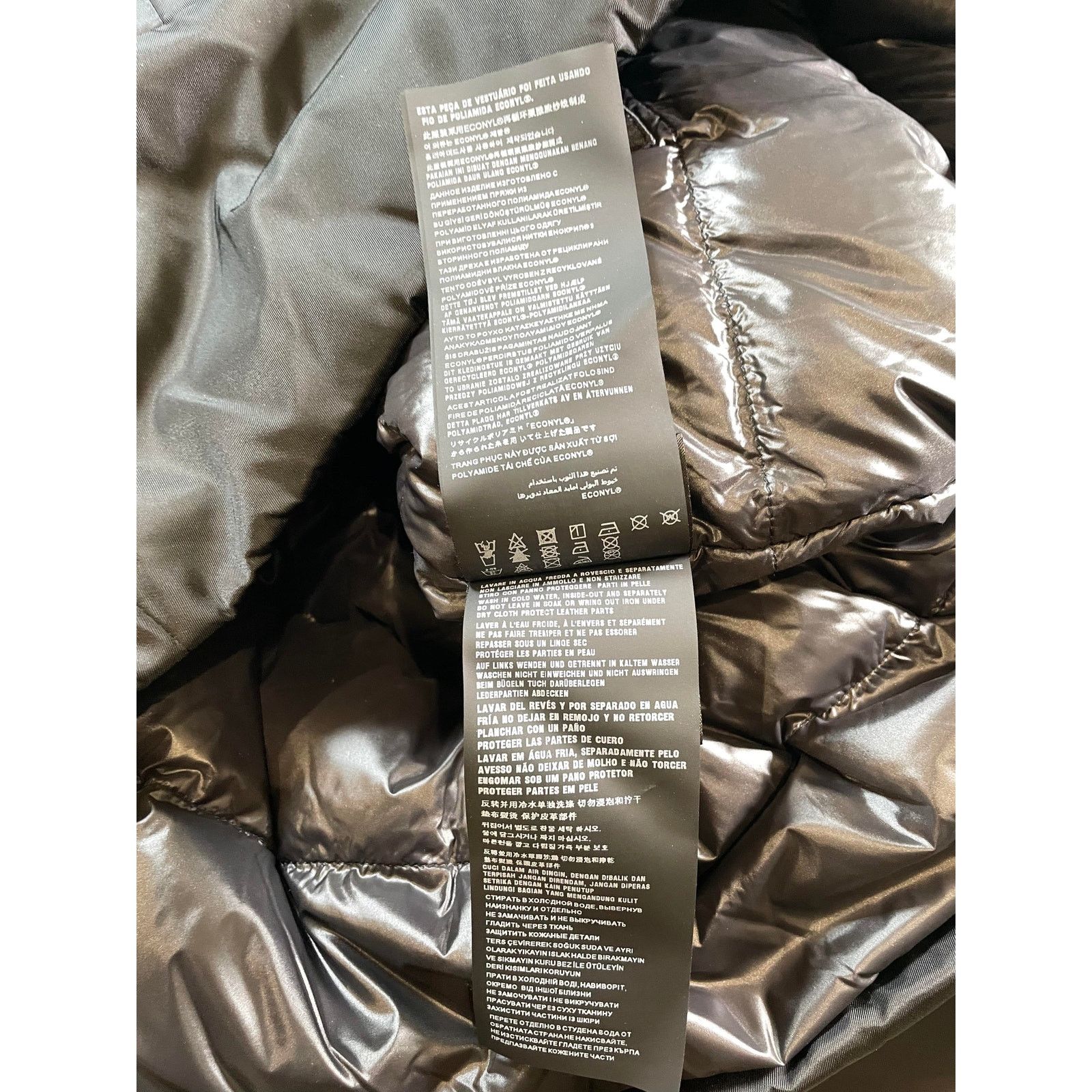 Prada Prada Nylon Puffer Logo Jacket Size US M / EU 48-50 / 2 - 6 Thumbnail