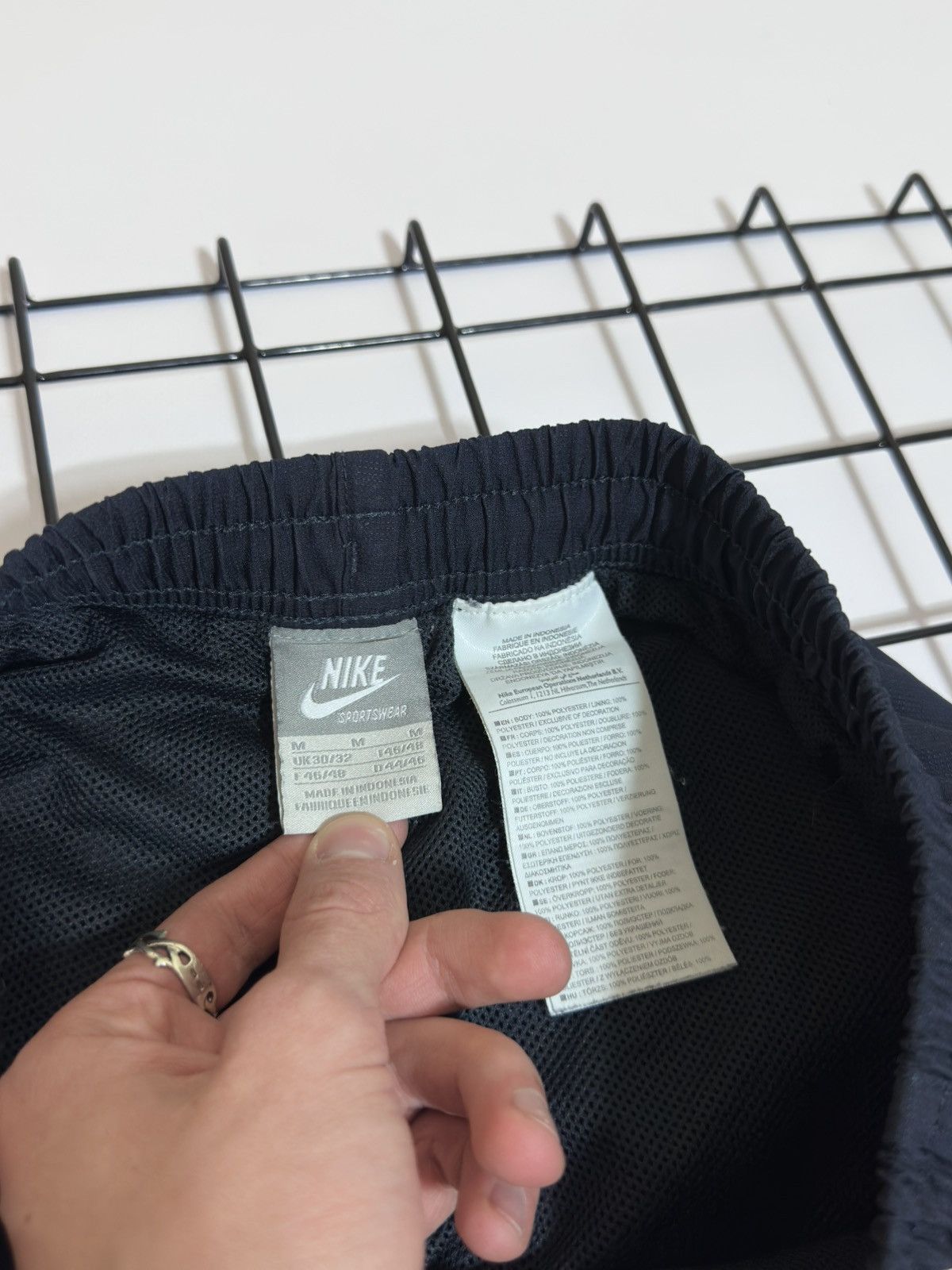 Nike Vintage Nike Air Sportswear Windbreaker Track Pants Navy Size US 32 / EU 48 - 6 Thumbnail
