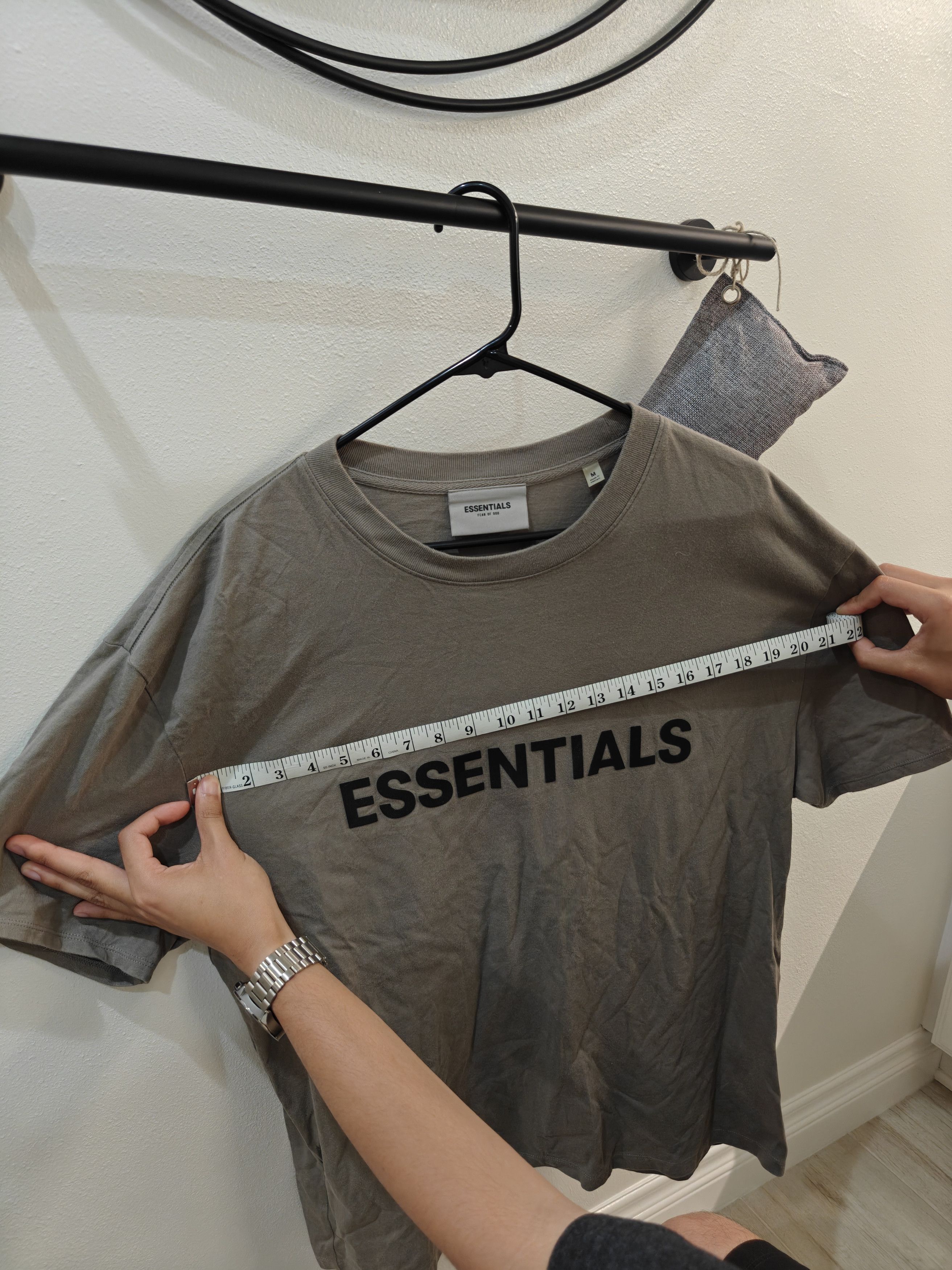 Fear of God Essentials t shirt Size US M / EU 48-50 / 2 - 6 Thumbnail