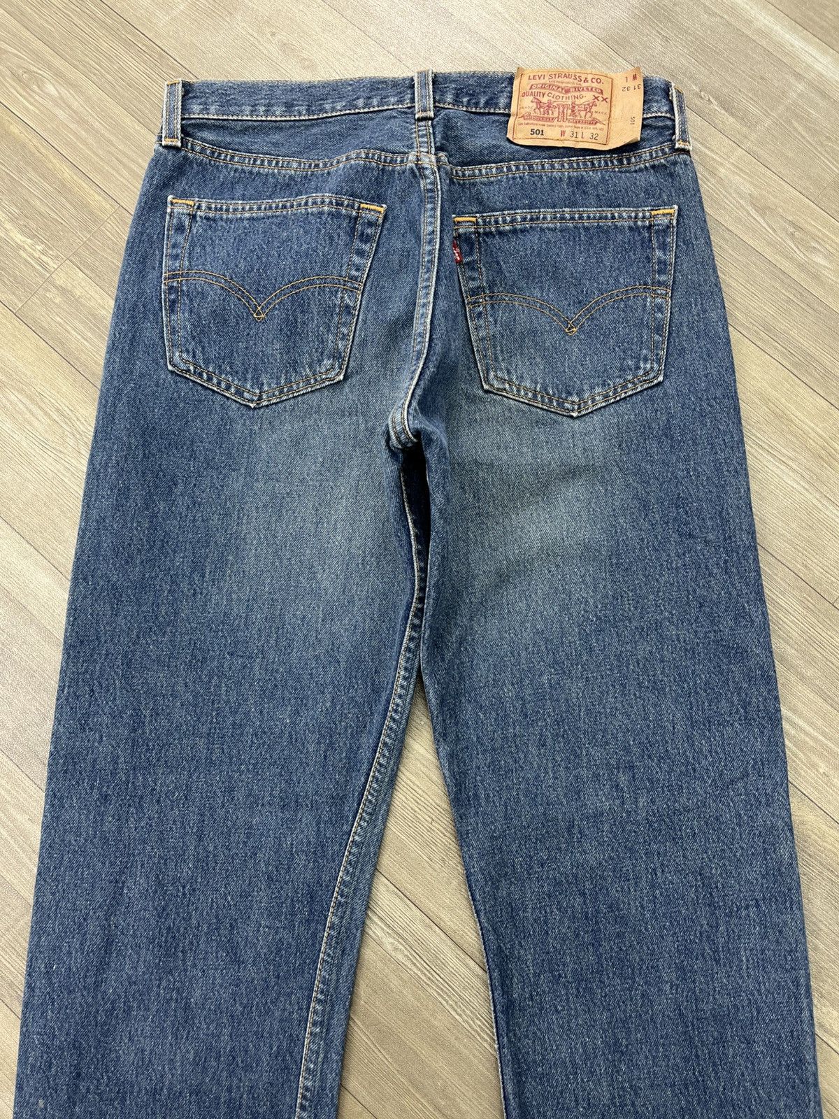 Levi's Vintage Clothing 🇺🇸1990s Vintage Levis 501 USA Straight 31x32 Faded Blue Jeans Size US 31 - 13 Thumbnail