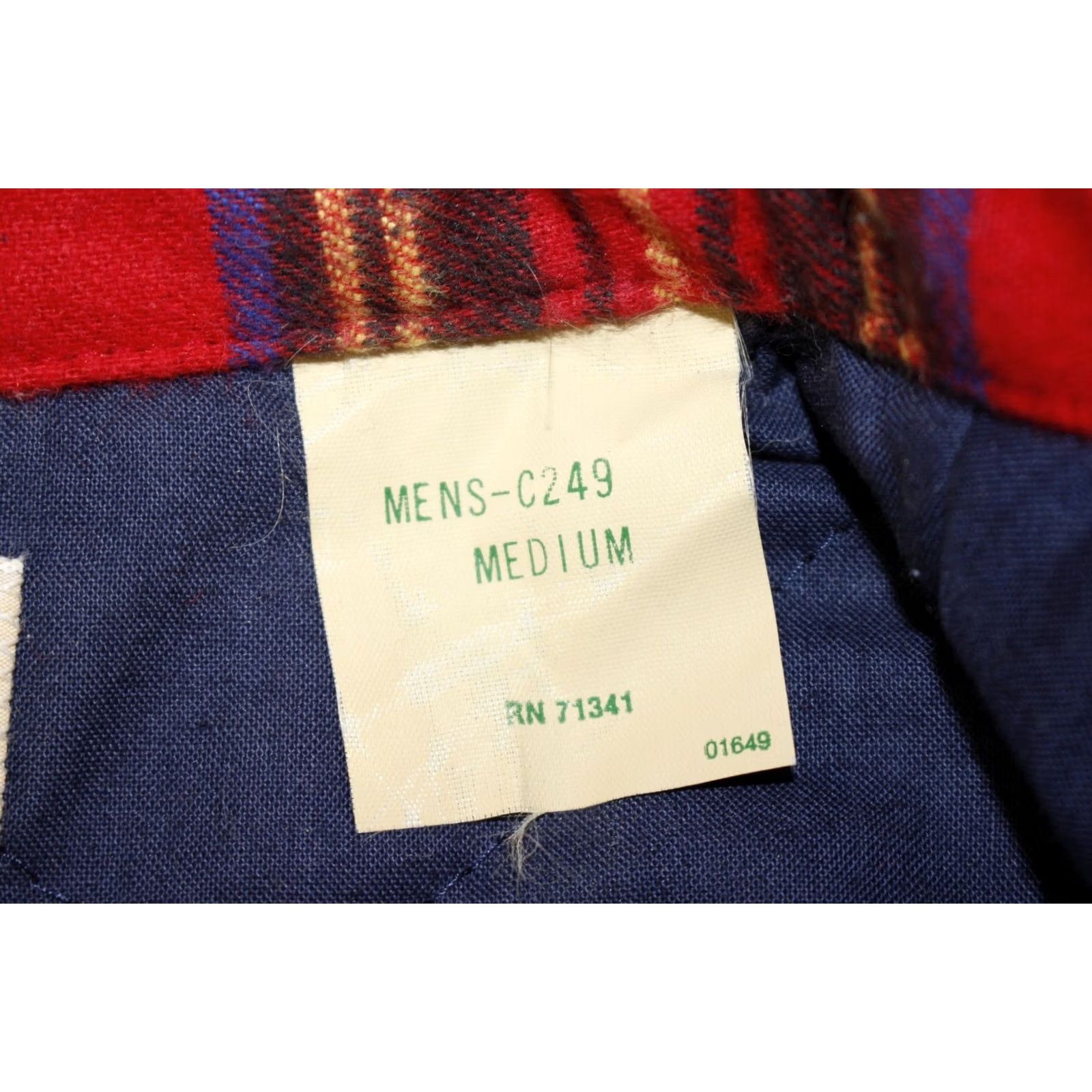 Vintage Vintage L.L. Bean Shirt Mens M Quilt Lined Insulated Flannel Shacket USA Red - A Cool Classic Piece Size US M / EU 48-50 / 2 - 7 Thumbnail