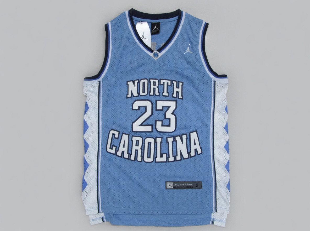 NBA Retrò Maglia Basket - Michael Jordan UNC Tar Heels - M Size US M / EU 48-50 / 2 - 2 Thumbnail