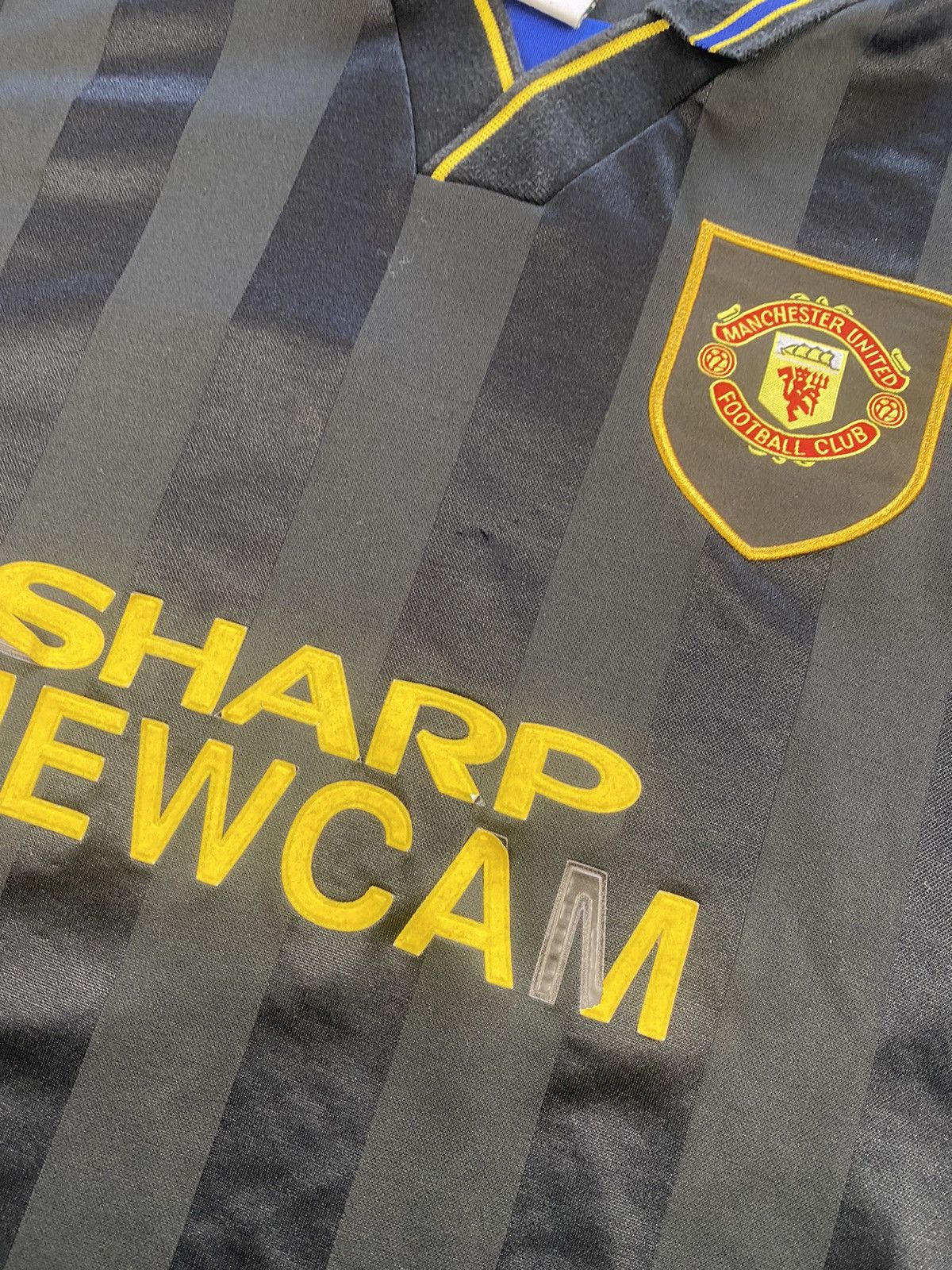 Vintage Cantona 7 Score Manchester United vintage sharp jersey M 90t Size US XL / EU 56 / 4 - 6 Thumbnail