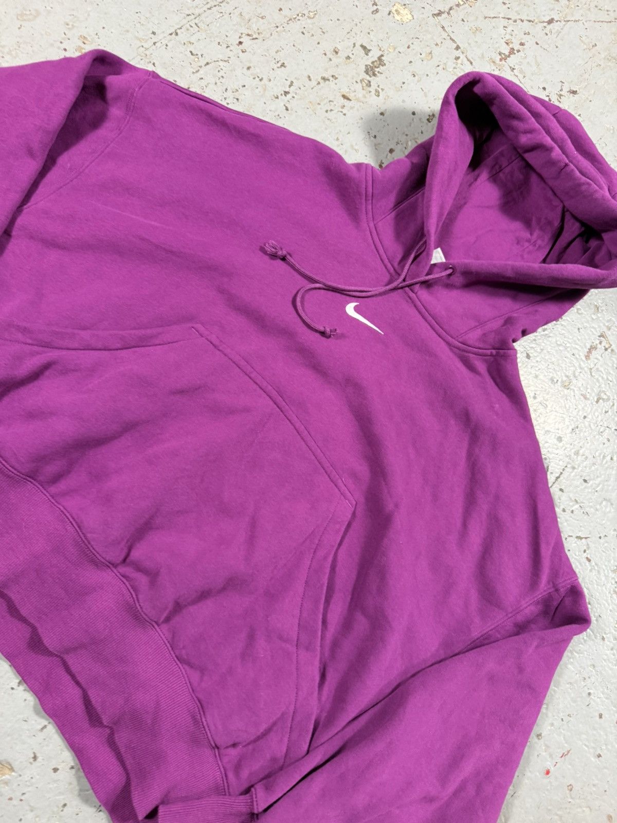 Nike Vintage Nike Centre Swoosh Hoodie Purple Boxy Fit Cropped Size US L / EU 52-54 / 3 - 4 Thumbnail