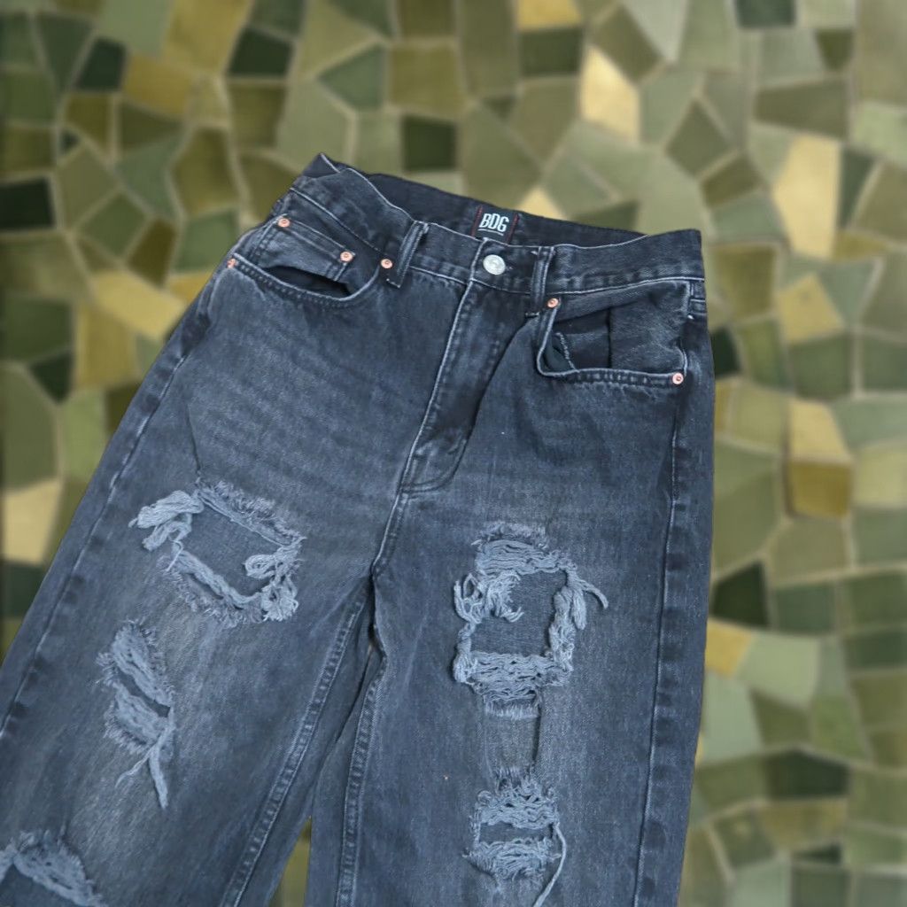 Bdg BDG Urban Outfitters High Rise Baggy Distressed Black Jeans 28 Womens Regular Jeans Size 28" / US 6 / IT 42 - 1 Thumbnail