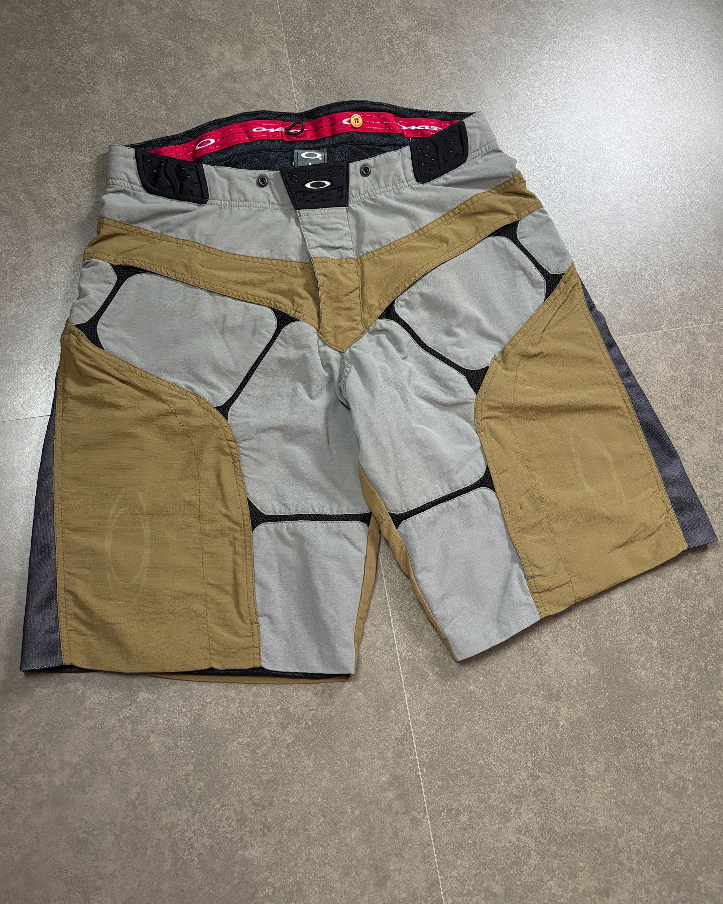 Oakley Oakley Software MTB Cycling Cargo Shorts Vintage Size US 34 / EU 50 - 2 Thumbnail