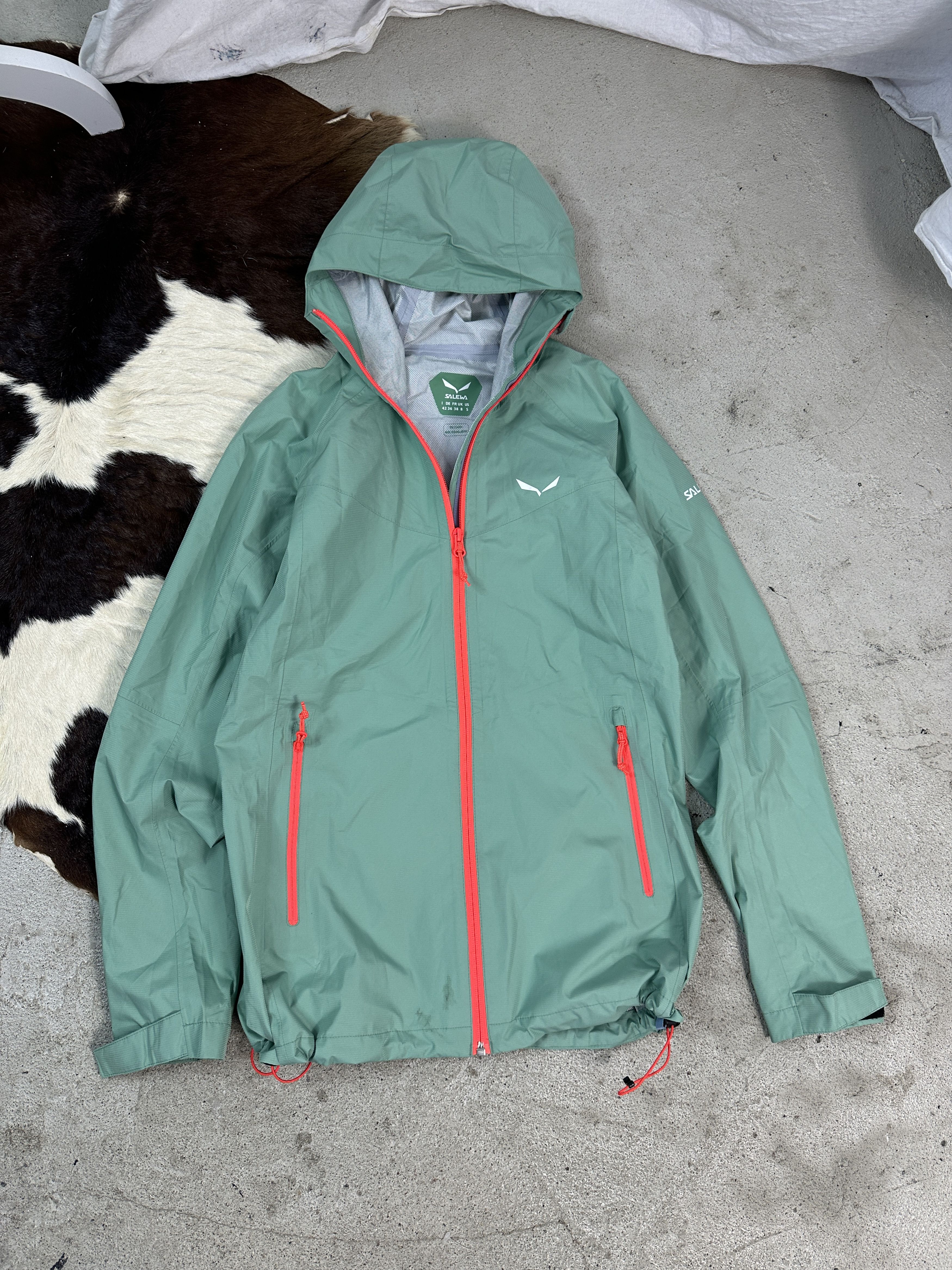 SALEWA × Vintage Vintage Y2K Streetwear Windproof Salewa Women's Jacket Size S / US 4 / IT 40 - 1 Thumbnail