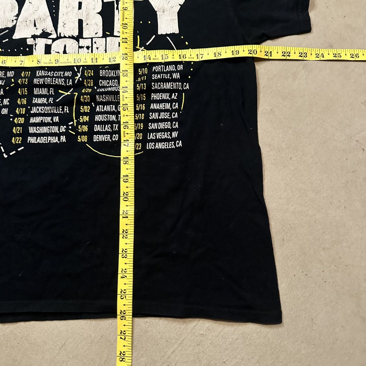 Band Tees Chris Brown The Party Tour Rap Tee Shirt Size M Size US M / EU 48-50 / 2 - 6 Thumbnail