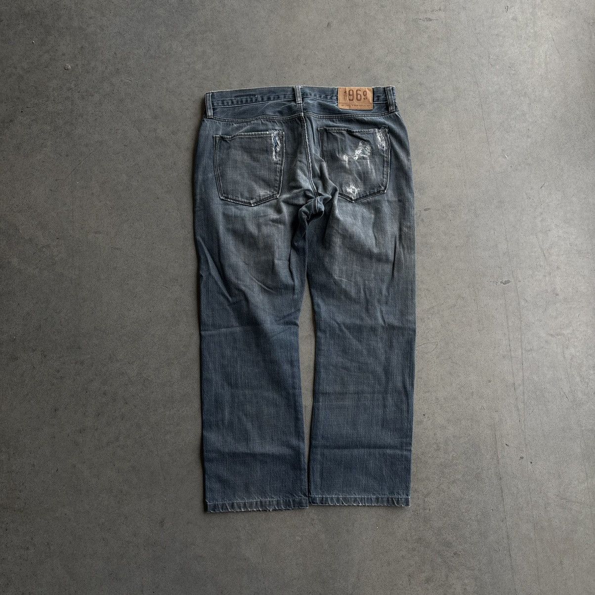 Gap × Vintage Vintage Gap Baggy Distressed Jeans 33x32 1969 Fit Washed Size US 33 - 5 Thumbnail